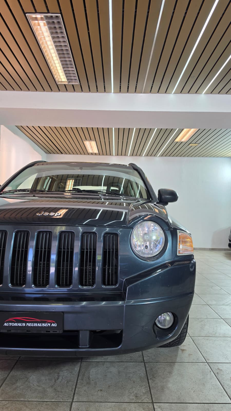 JEEP Compass 2.4 Limited Frisch ab MFK-image-2