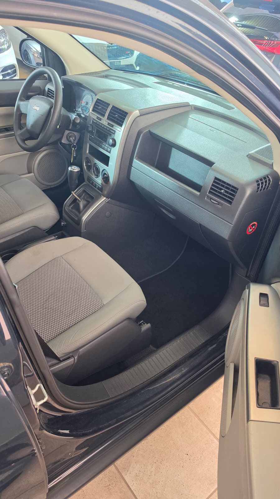 JEEP Compass 2.4 Limited Frisch ab MFK-image-10