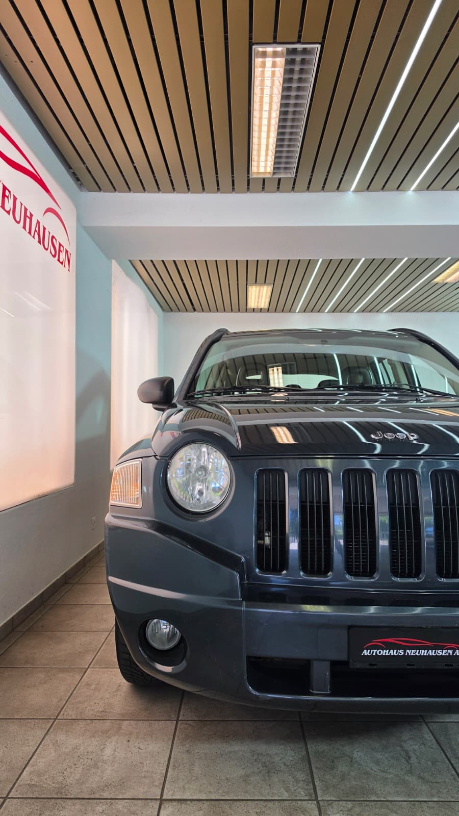 JEEP Compass 2.4 Limited Frisch ab MFK-image-3