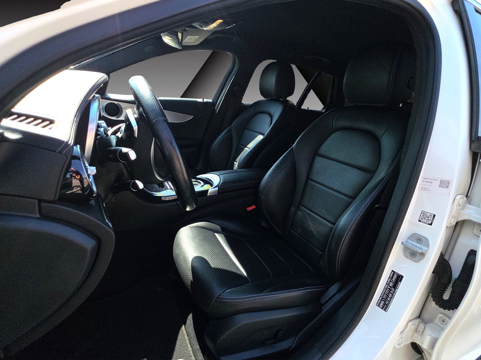 MERCEDES-BENZ C 250 BlueTEC AMG Line 4Matic 7G-Tronic-image-14