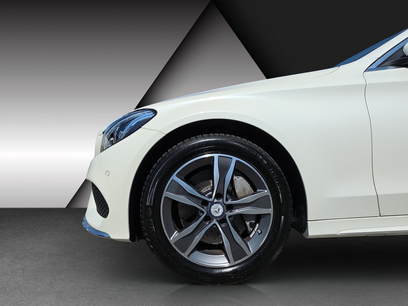MERCEDES-BENZ C 250 BlueTEC AMG Line 4Matic 7G-Tronic-image-18