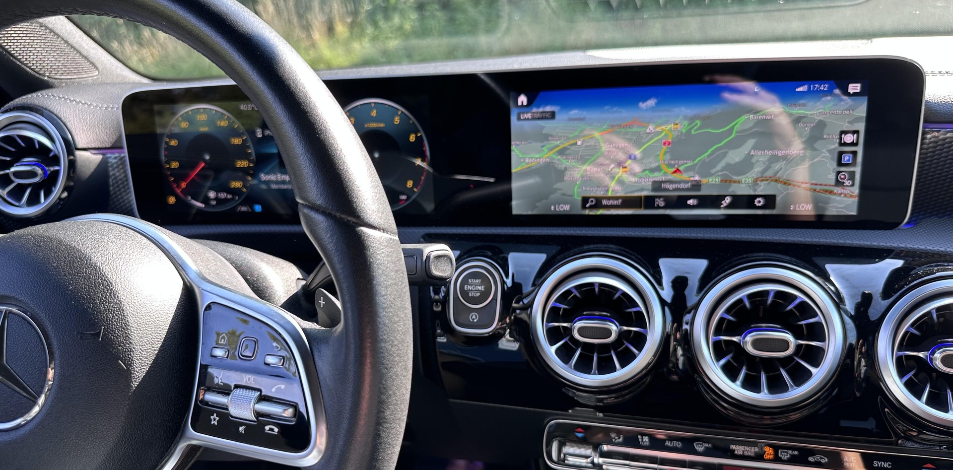 MERCEDES-BENZ A 250 Progressive 7G-DCT-image-5