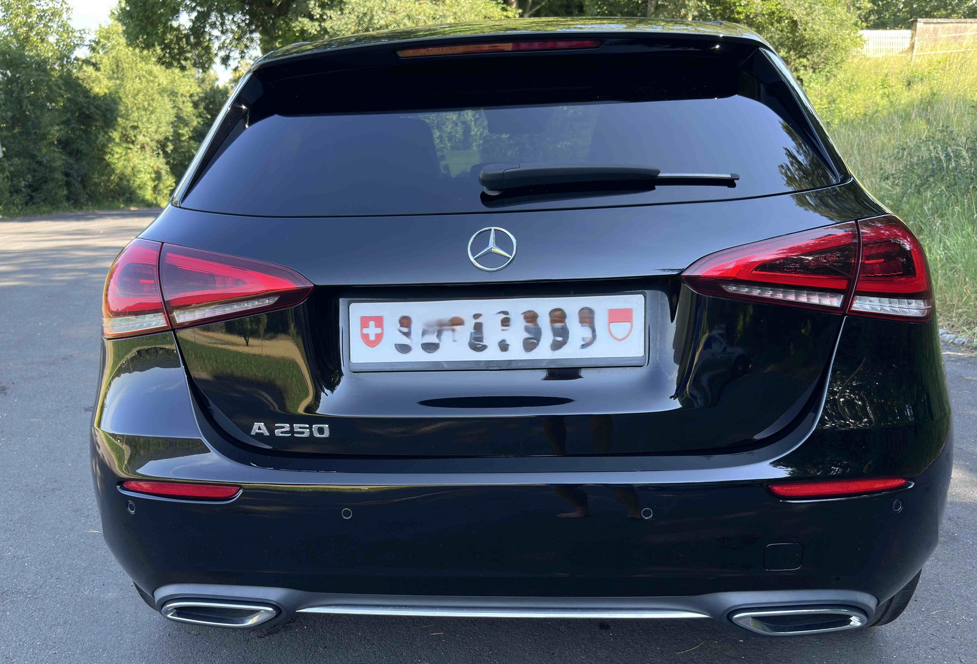 MERCEDES-BENZ A 250 Progressive 7G-DCT-image-3