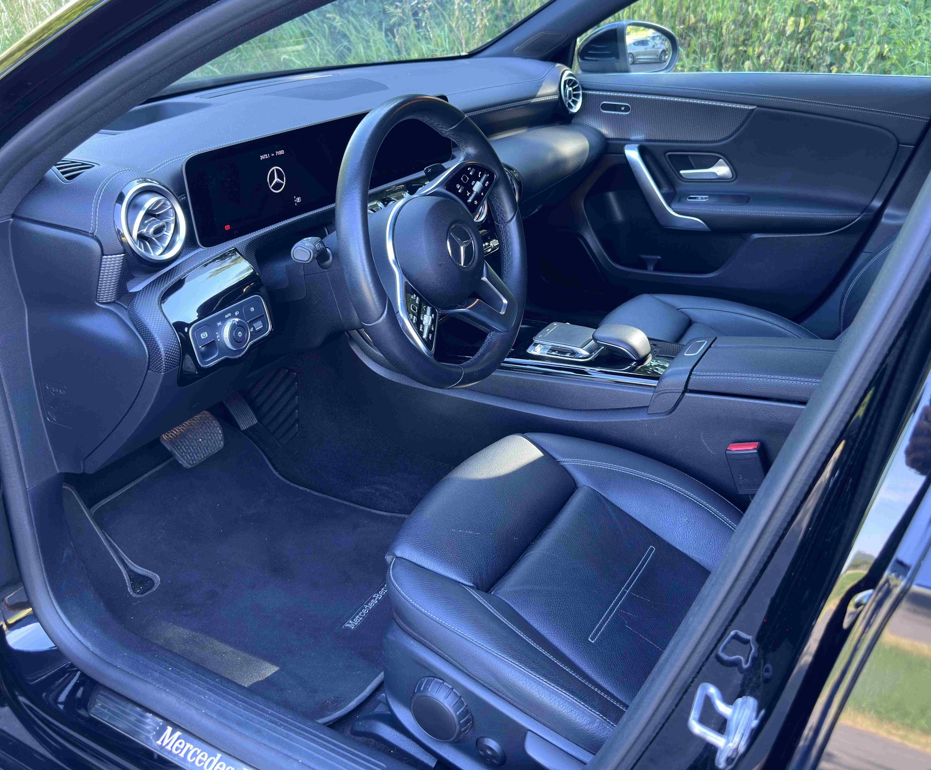 MERCEDES-BENZ A 250 Progressive 7G-DCT-image-4