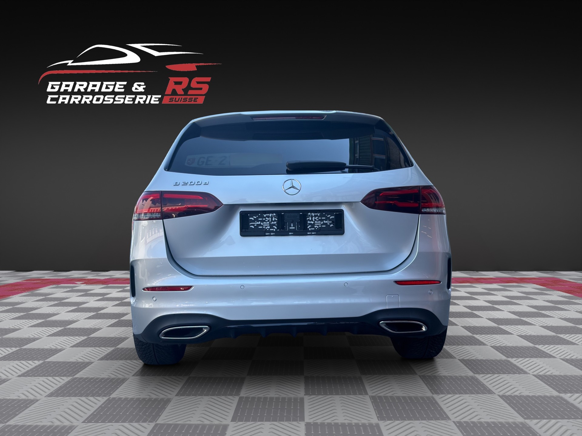MERCEDES-BENZ B 200 d AMG Line 8G-DCT-image-2