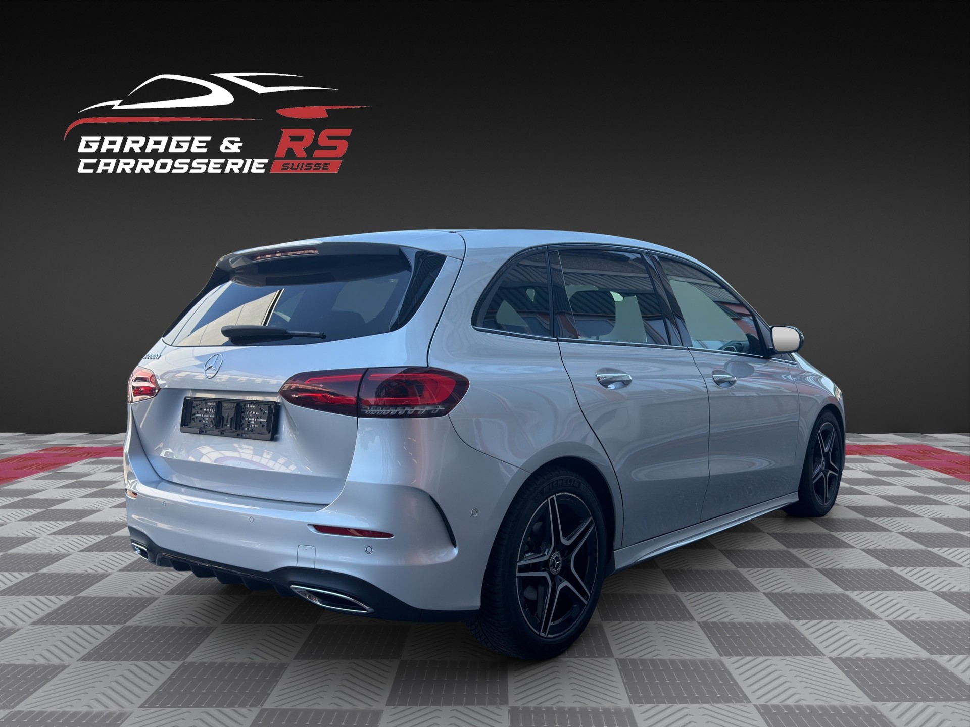 MERCEDES-BENZ B 200 d AMG Line 8G-DCT-image-3