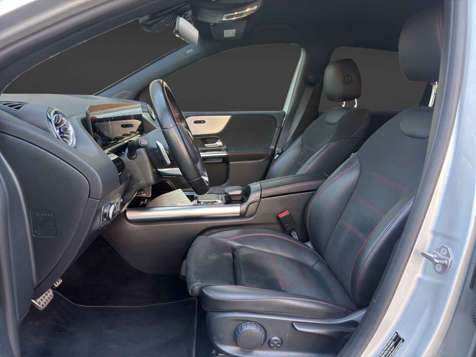 MERCEDES-BENZ B 200 d AMG Line 8G-DCT-image-10