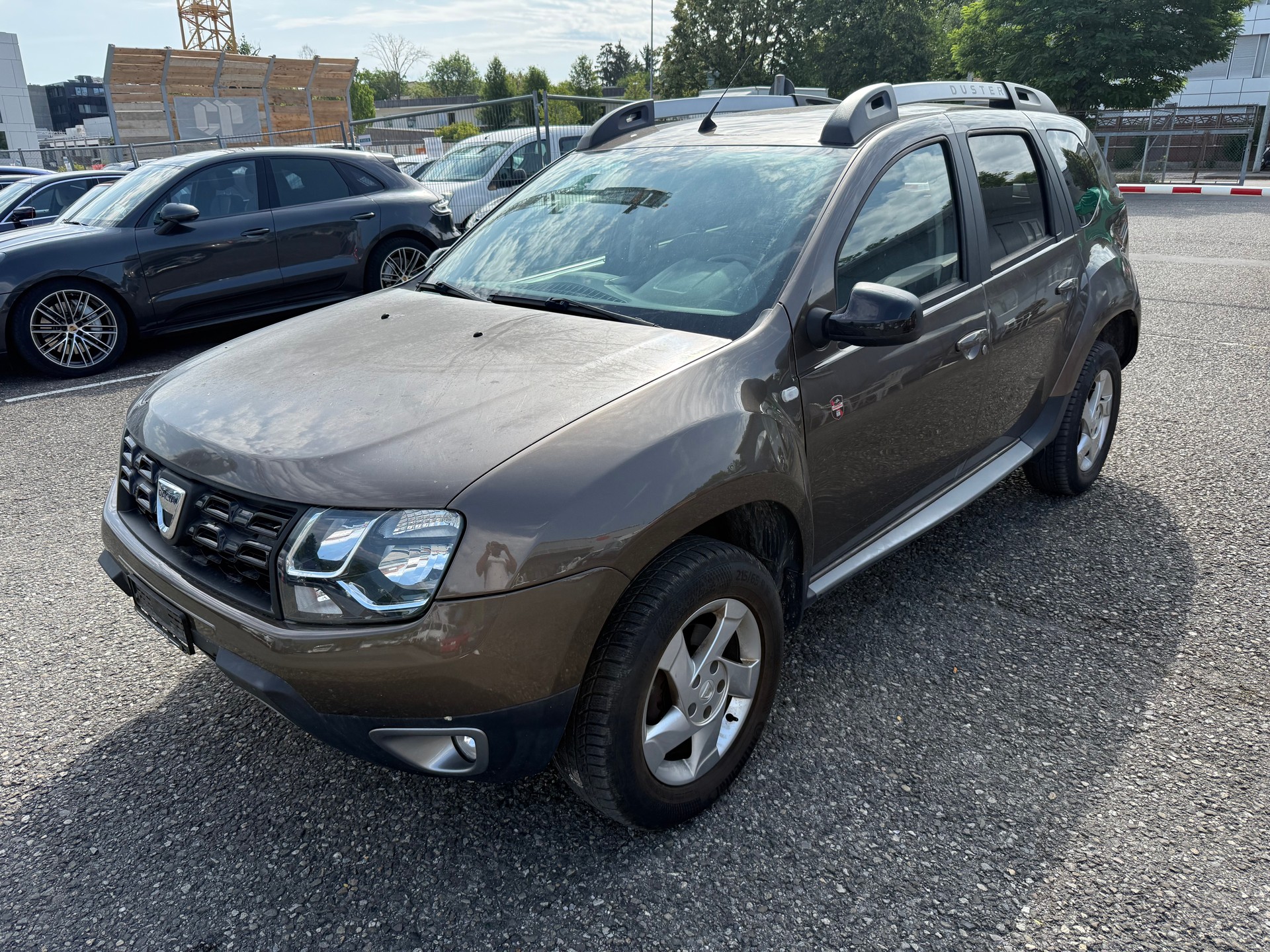 DACIA Duster 1.2 T Lauréate 4x4-image-0