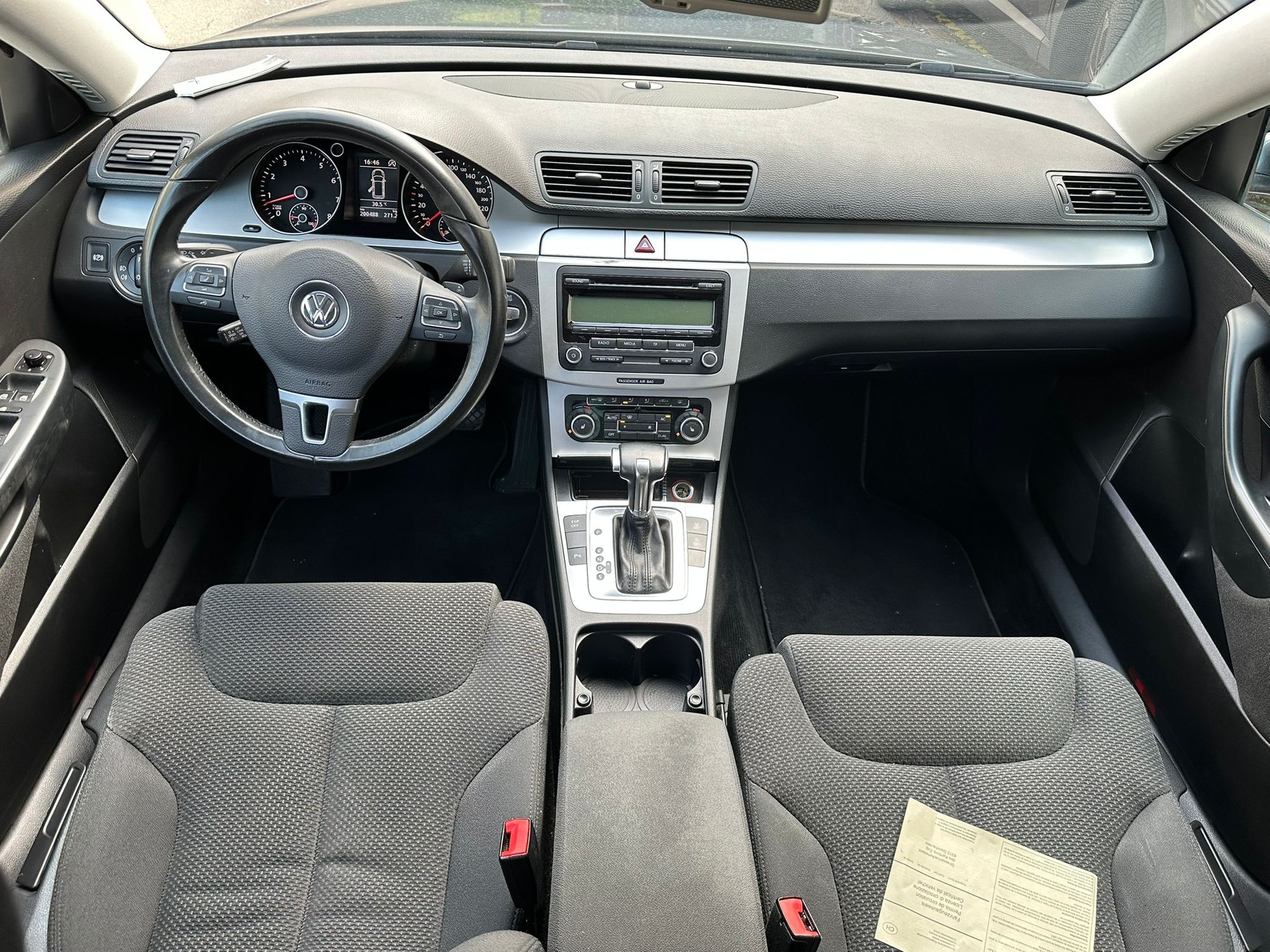VW Passat Variant 1.4 TSI BlueMotion Comfortline DSG-image-9