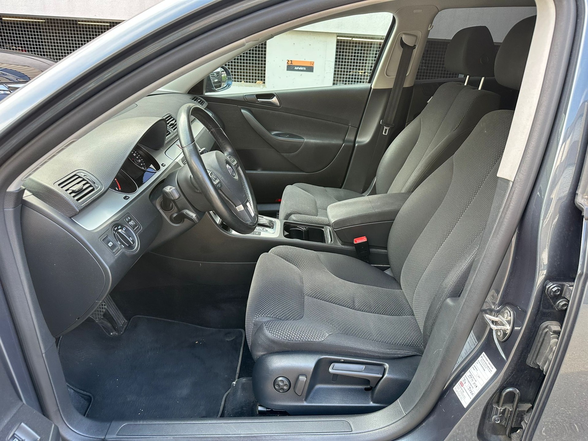 VW Passat Variant 1.4 TSI BlueMotion Comfortline DSG-image-10