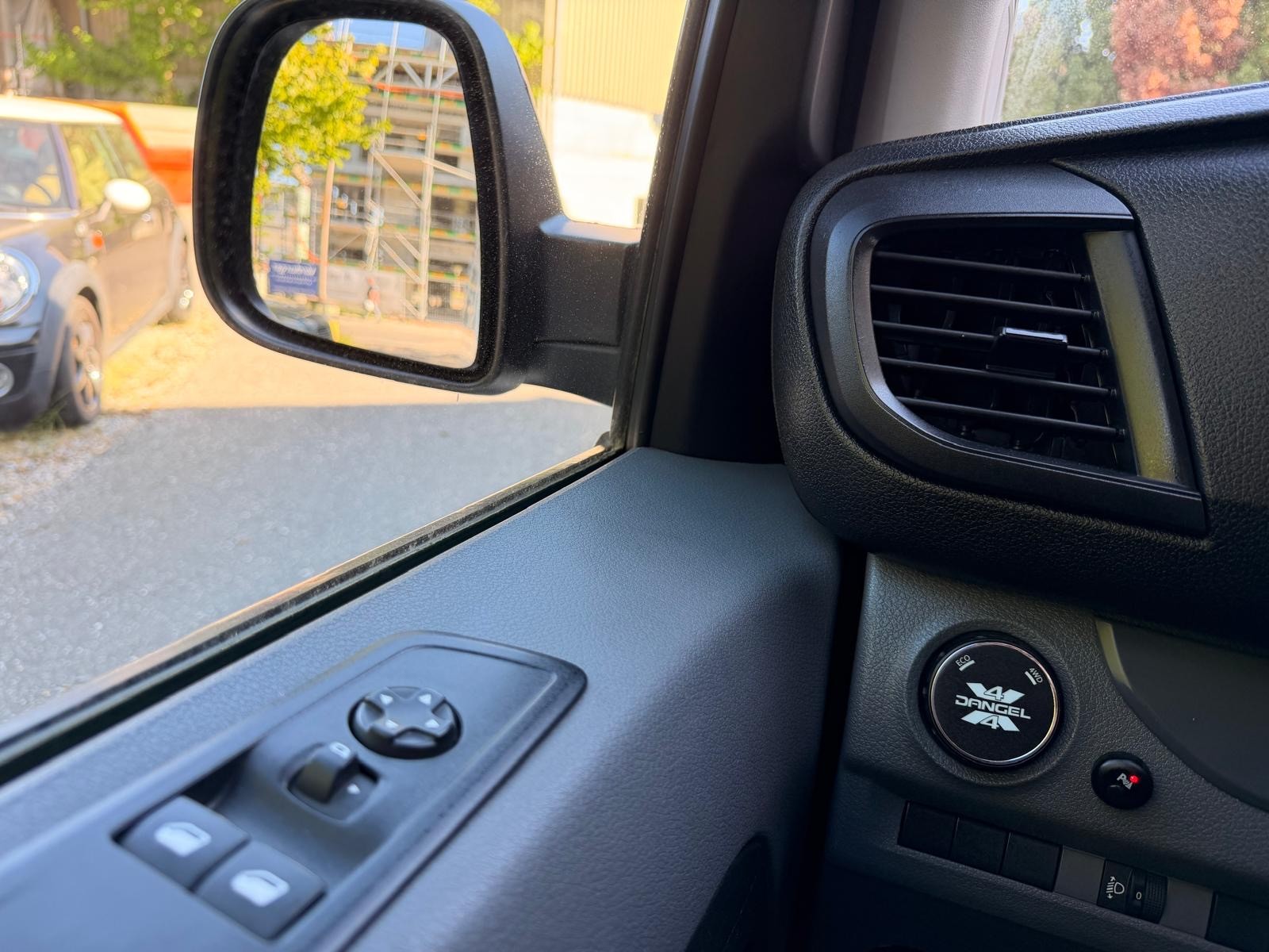 TOYOTA Proace 2.0D Glass Van L1 Terra Medium 4x4-image-14