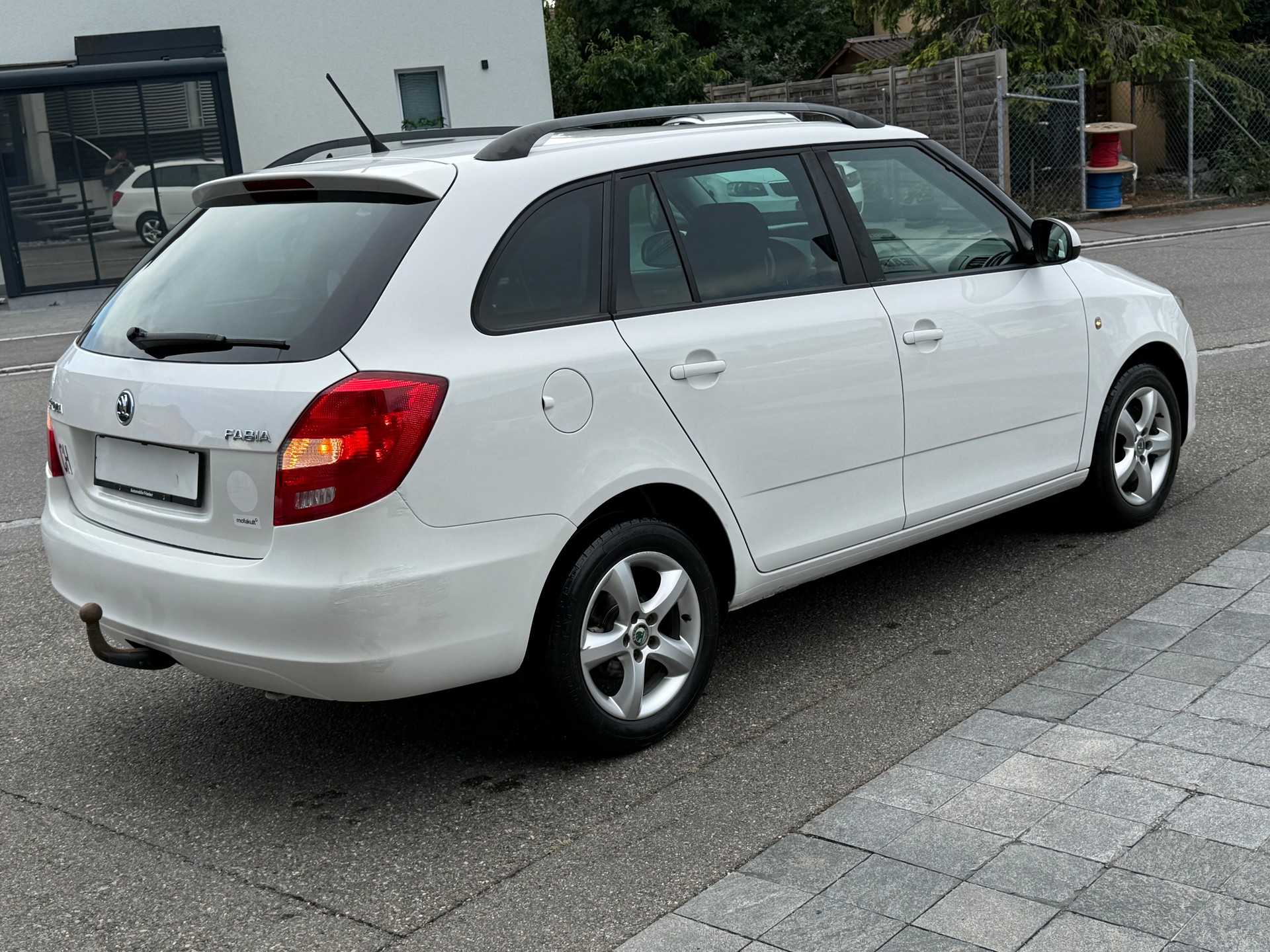 SKODA Fabia 1.2 TSI Elegance DSG-image-3