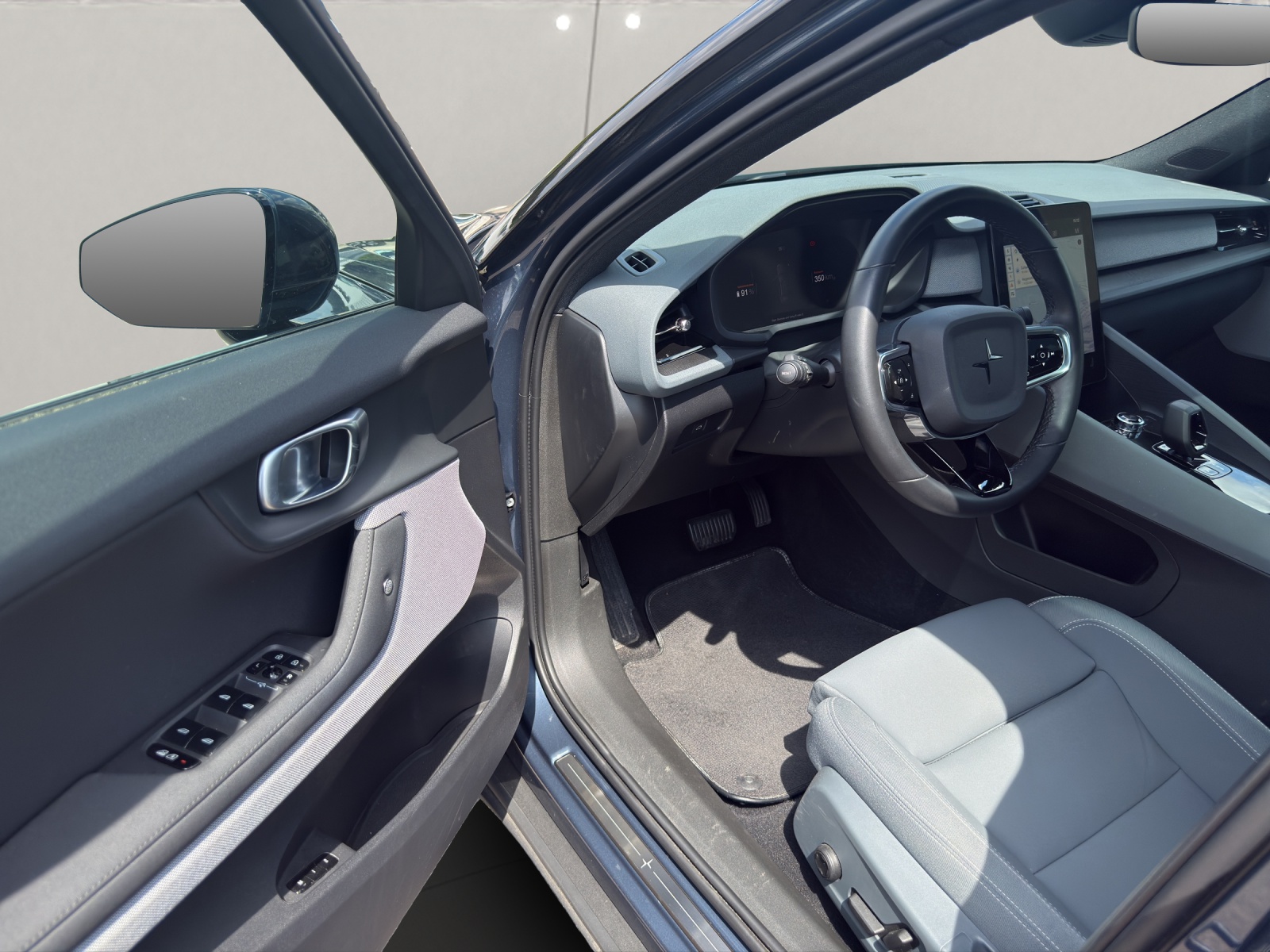 POLESTAR 2 Long Range Dual Motor-image-7