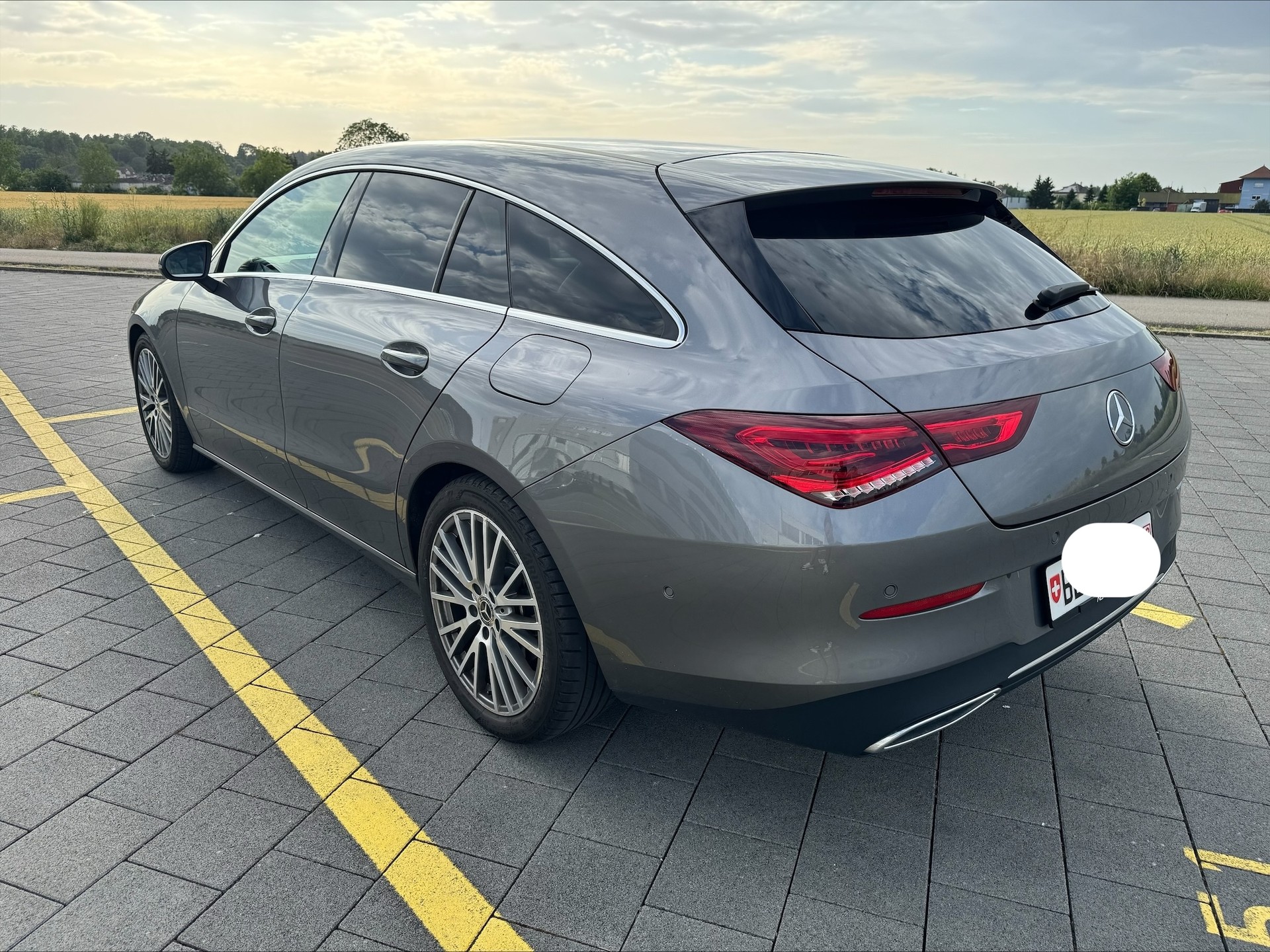 MERCEDES-BENZ CLA 200 Progressive-image-2