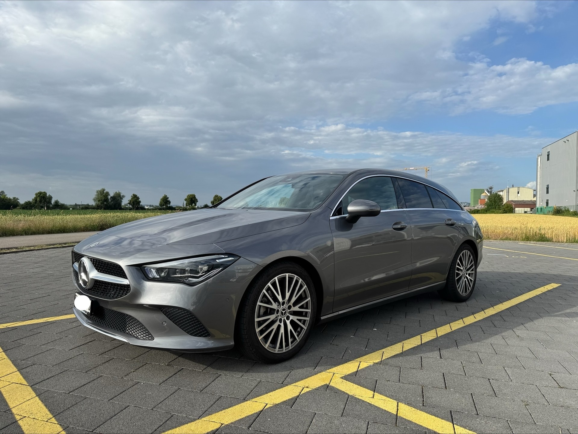 MERCEDES-BENZ CLA 200 Progressive-image-0
