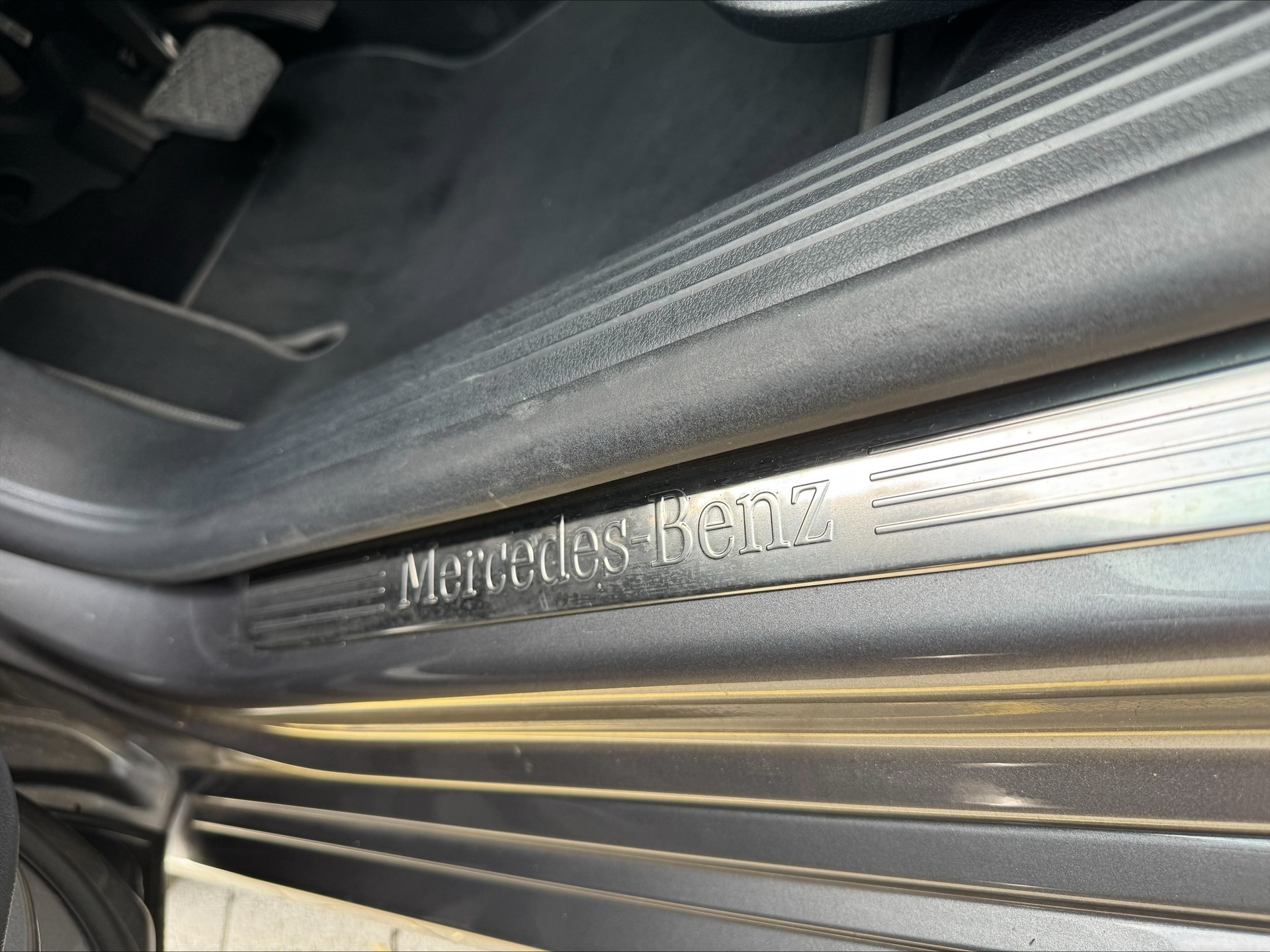 MERCEDES-BENZ CLA 200 Progressive-image-16