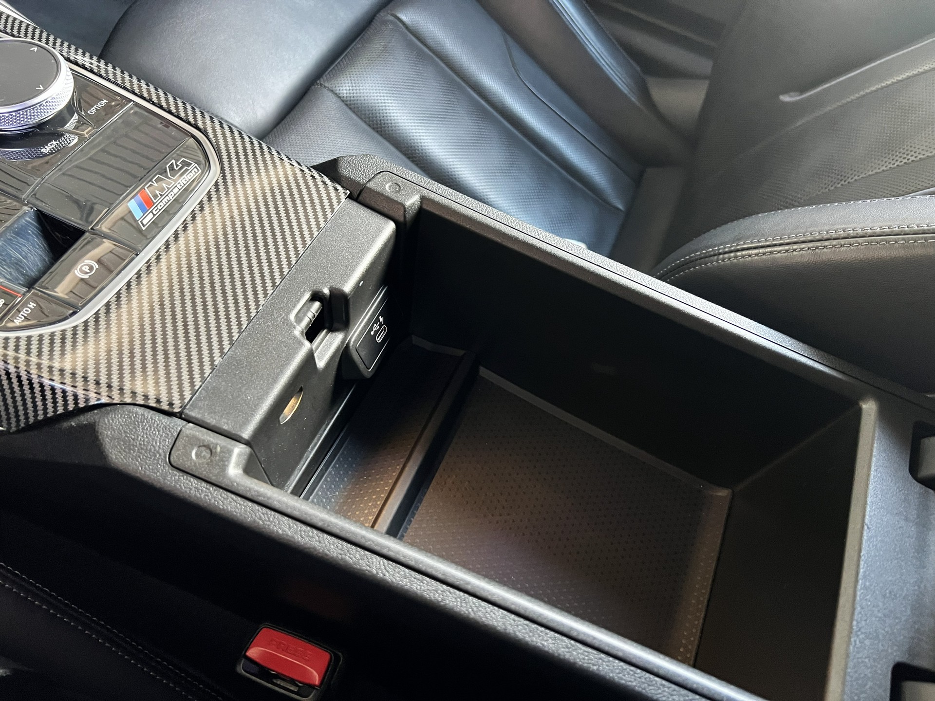 BMW M4 Coupé Competition-image-12