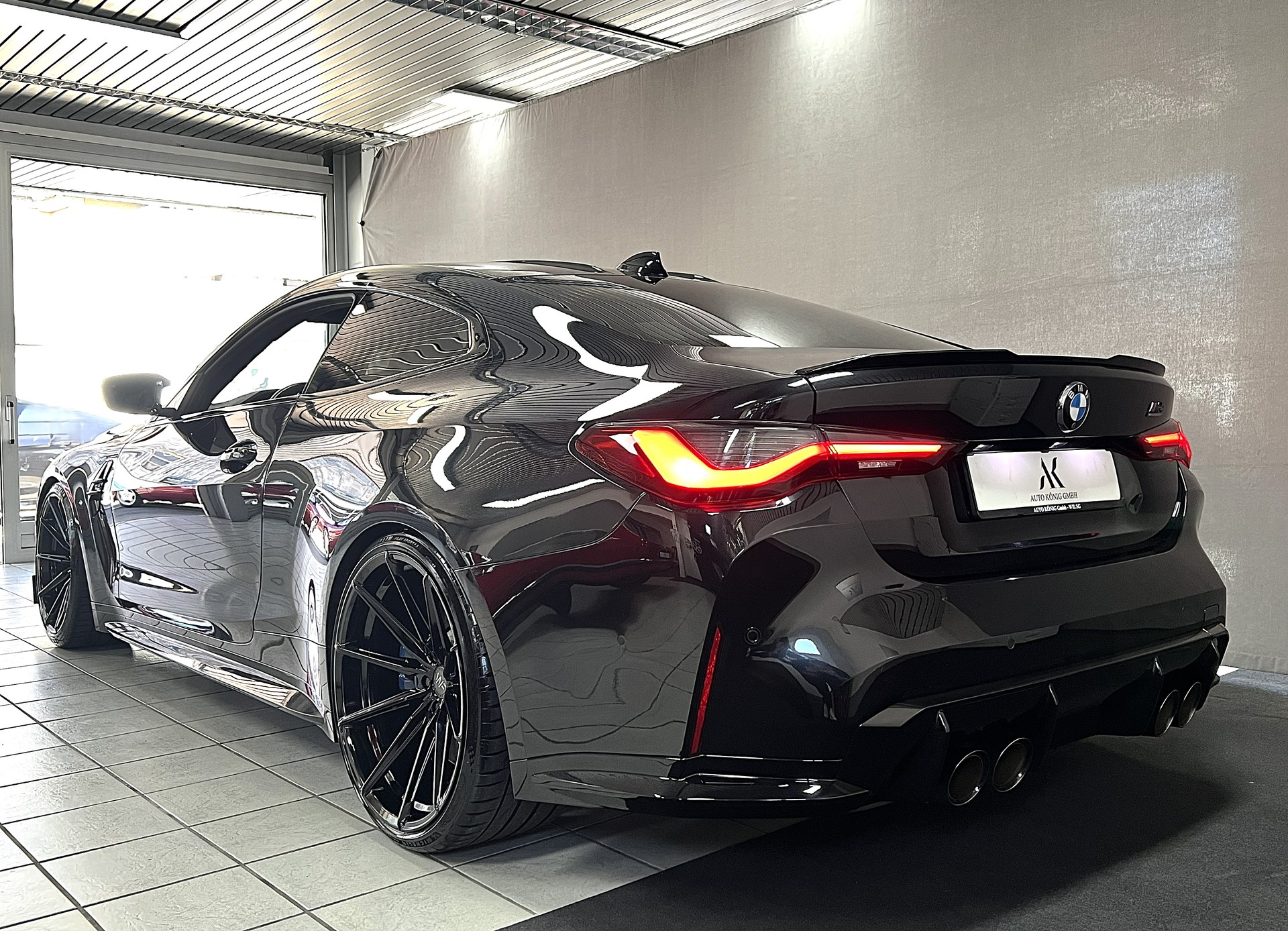 BMW M4 Coupé Competition-image-2