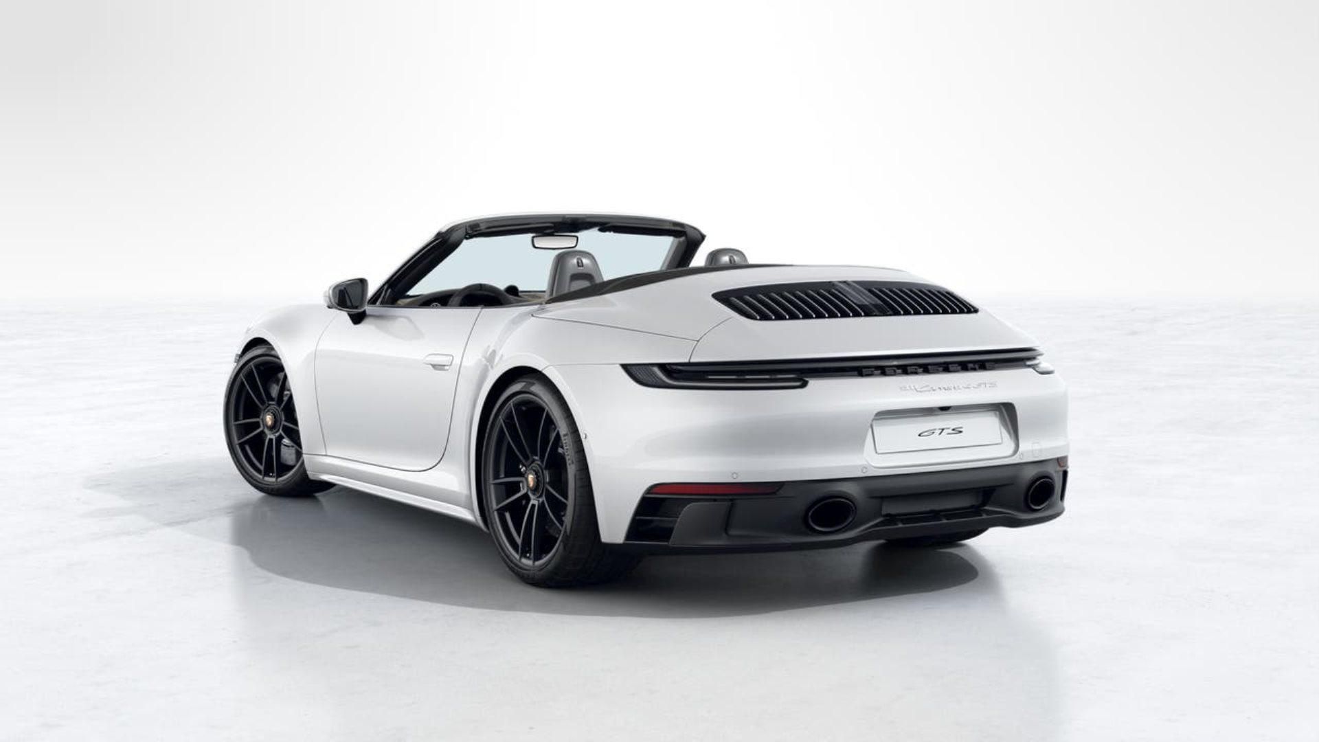 PORSCHE 911 Carrera 4 GTS Cabriolet (MY23)-showroom-element-2