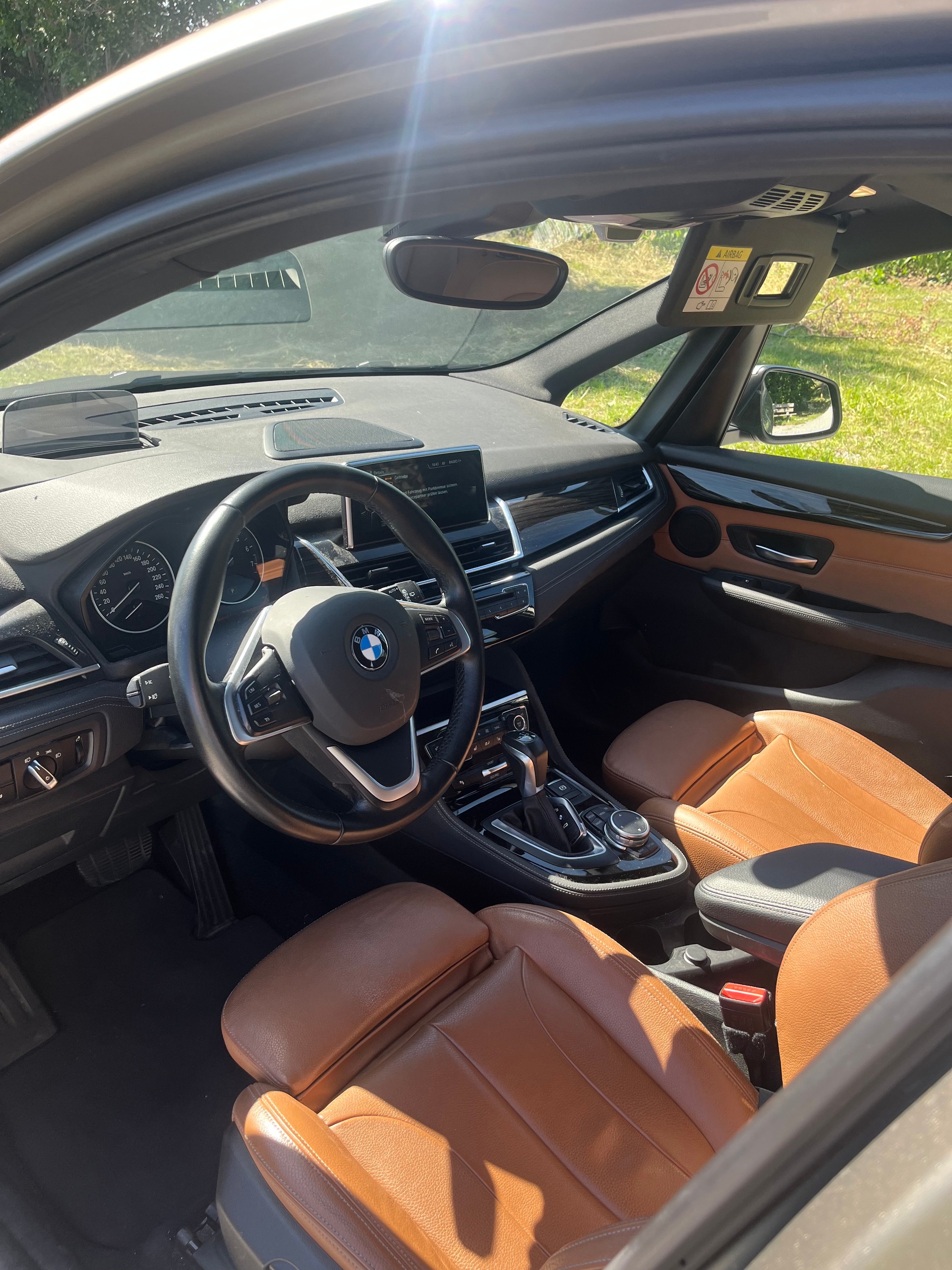 BMW 225i xDrive-image-2