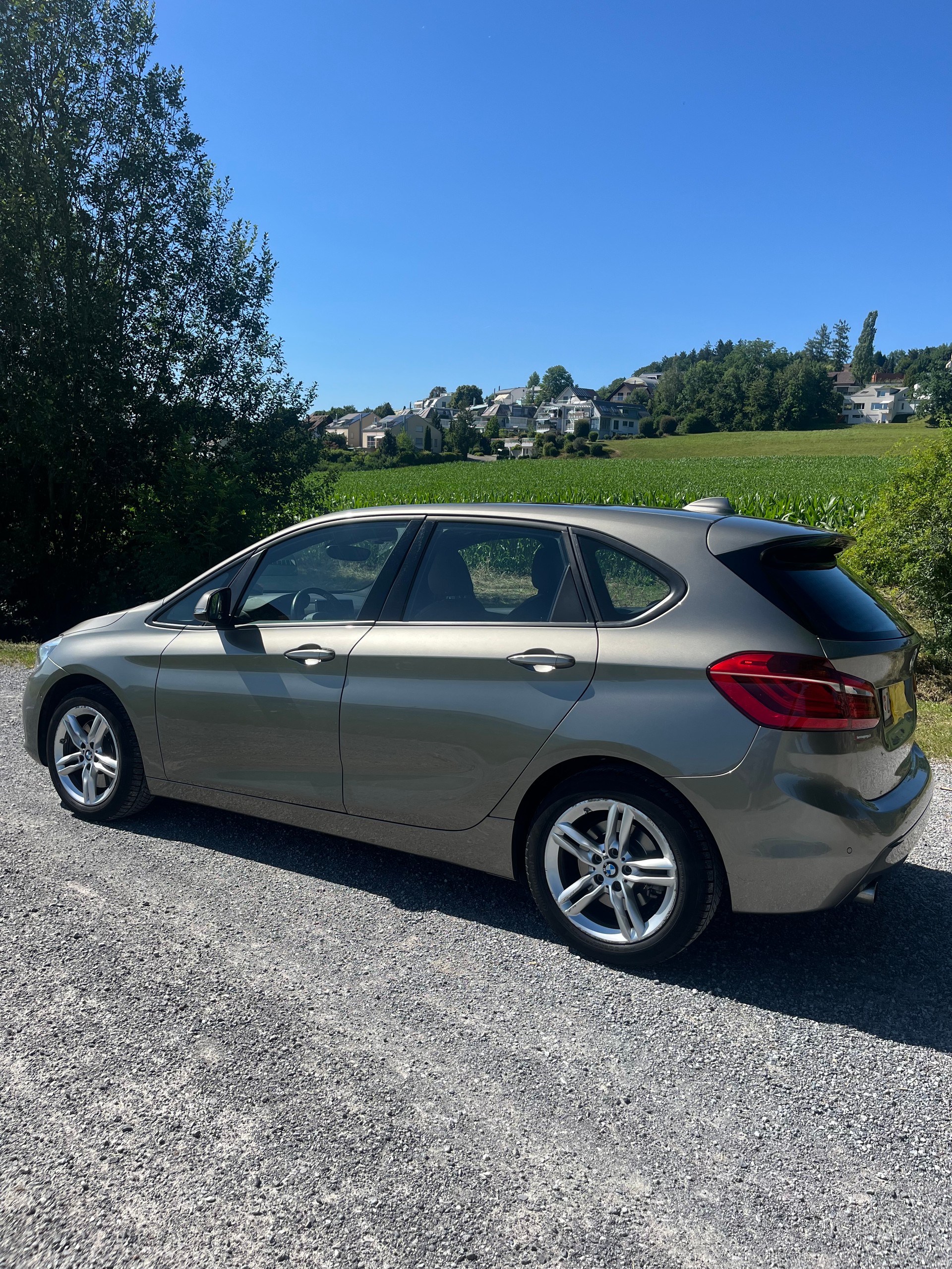 BMW 225i xDrive-image-0