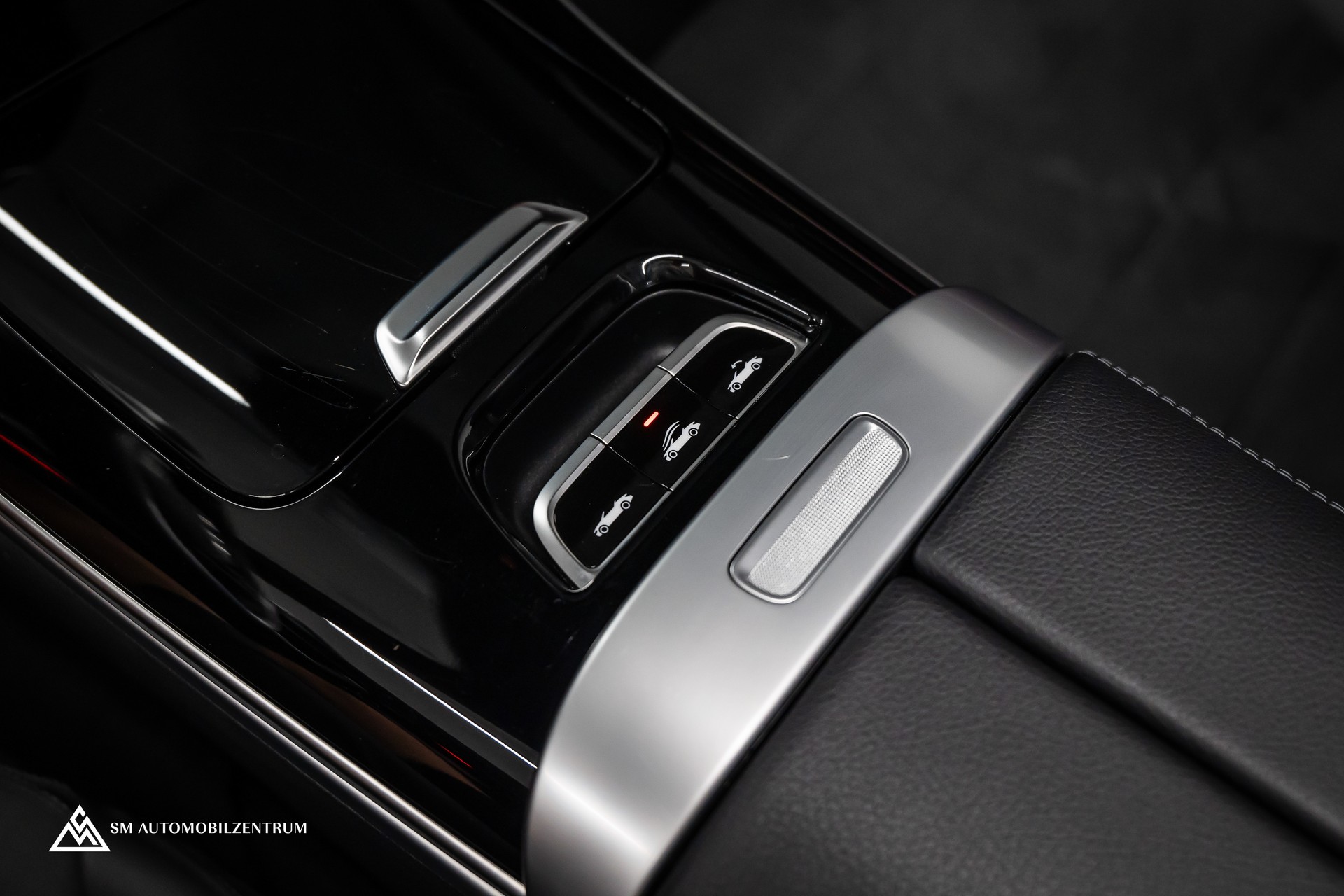 MERCEDES-BENZ CLE 200 AMG Line 4matic Cabriolet / Memorysitze / Rückfahrkamera / Burmester-image-27