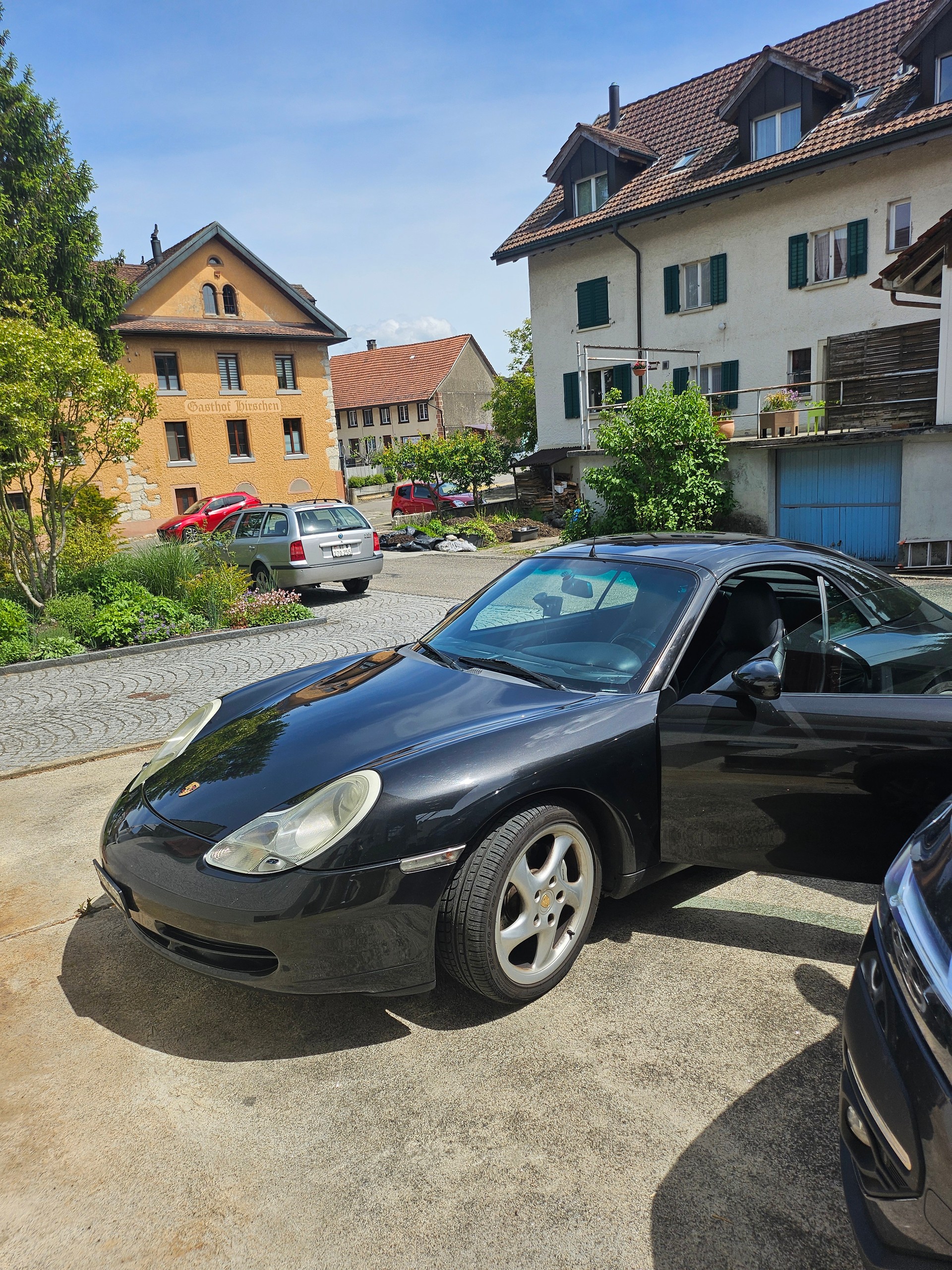 PORSCHE Carerra 4 Cab-image-3