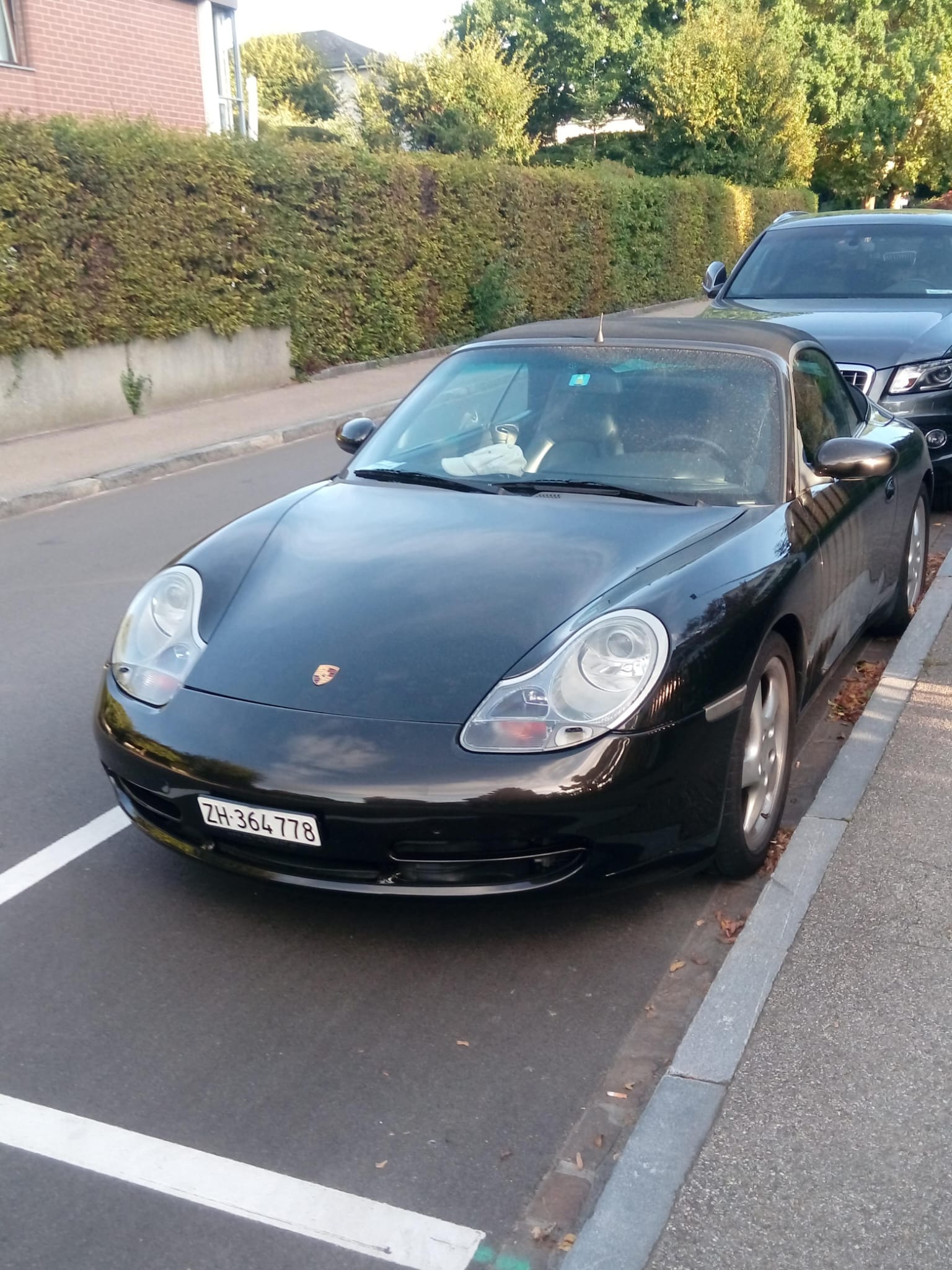 PORSCHE Carerra 4 Cab-image-1