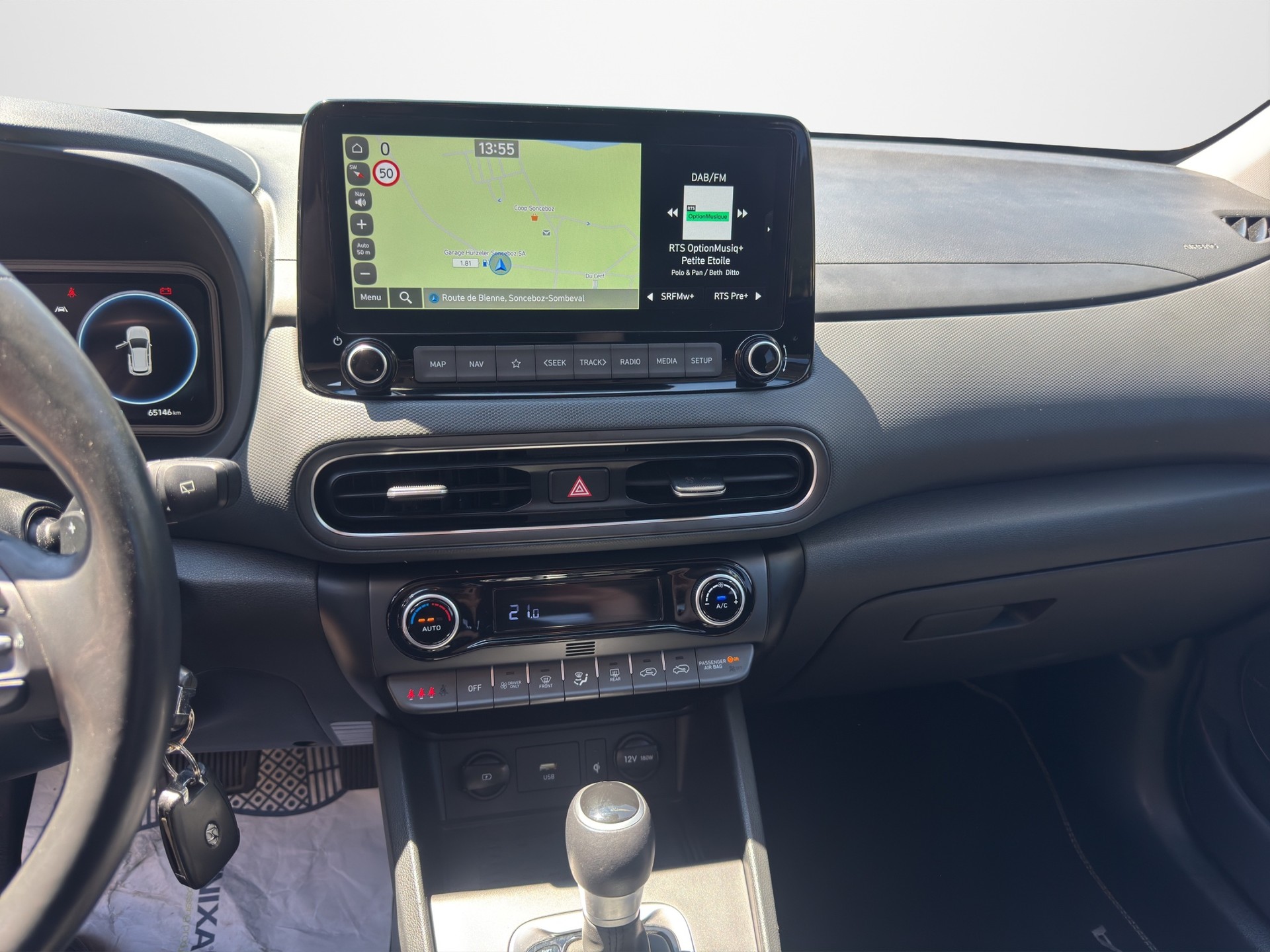 HYUNDAI Kona 1.6 GDi HEV Amplia DCT-image-12