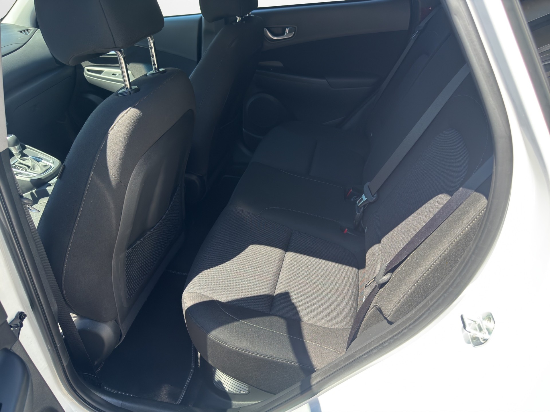 HYUNDAI Kona 1.6 GDi HEV Amplia DCT-image-9