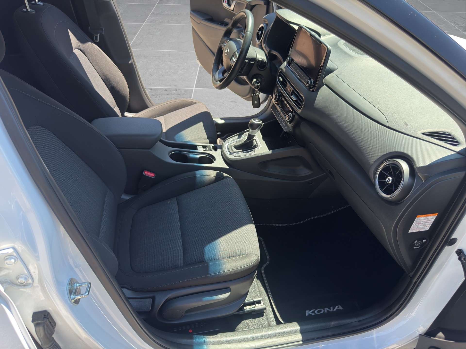HYUNDAI Kona 1.6 GDi HEV Amplia DCT-image-10
