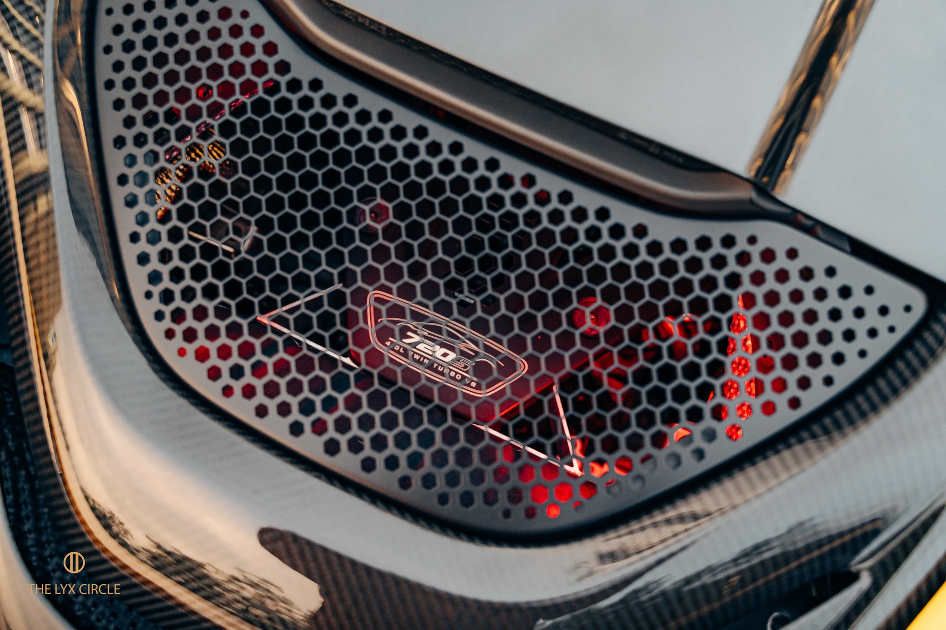 McLAREN 720S Spider 4.0 V8 SSG-image-8