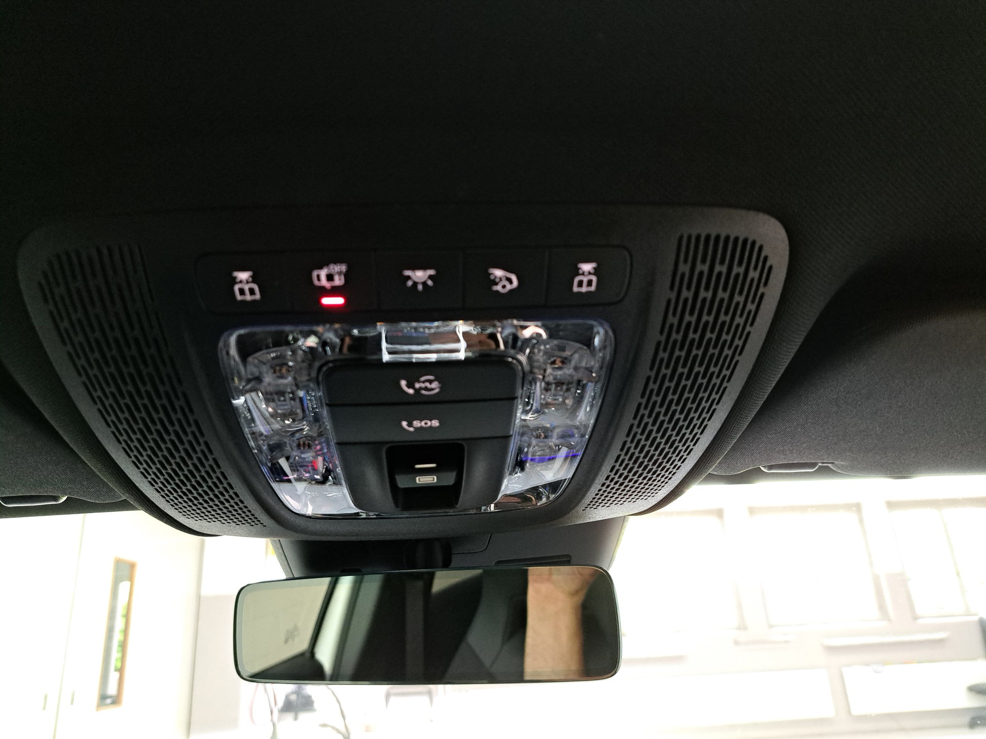 MERCEDES-BENZ A 200 Night Star 7G-DCT-image-9