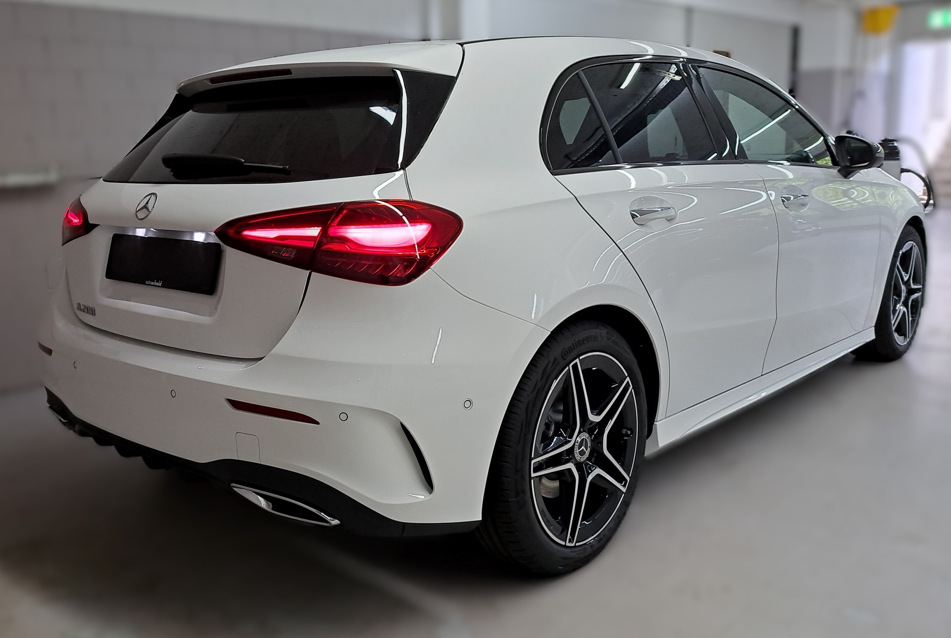 MERCEDES-BENZ A 200 Night Star 7G-DCT-image-2