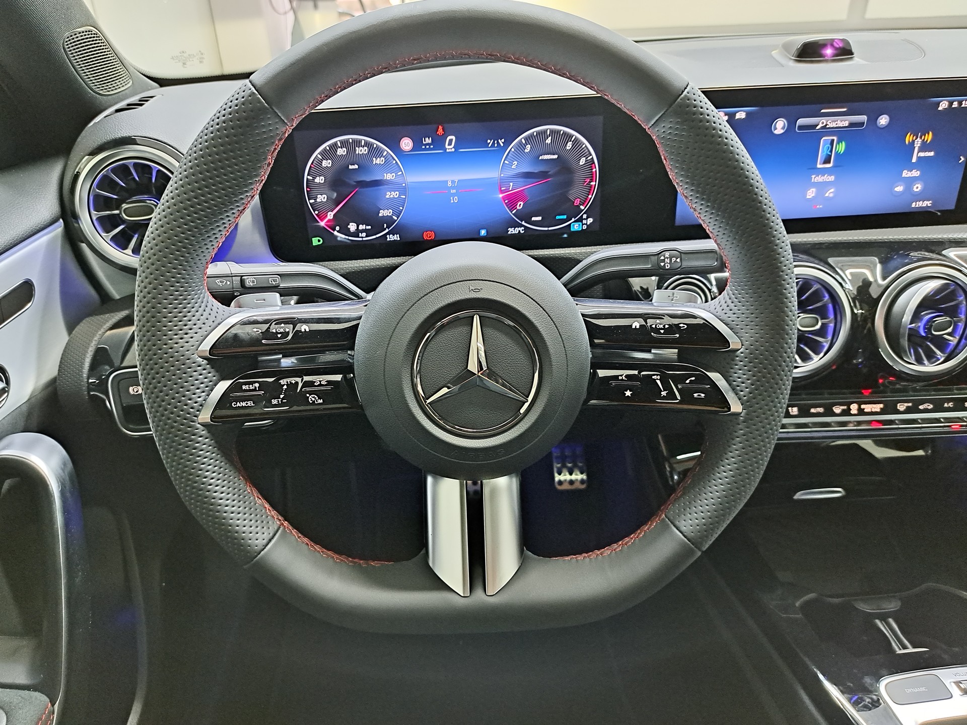 MERCEDES-BENZ A 200 Night Star 7G-DCT-image-8