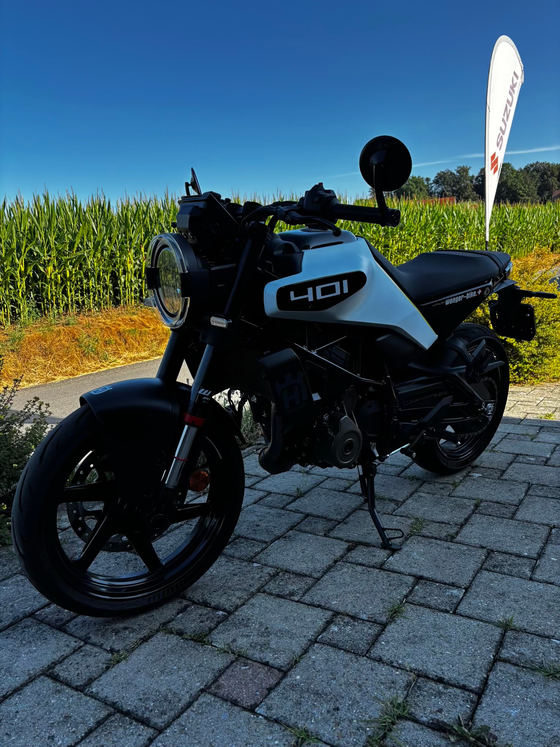 HUSQVARNA Vitpilen 401-image-2