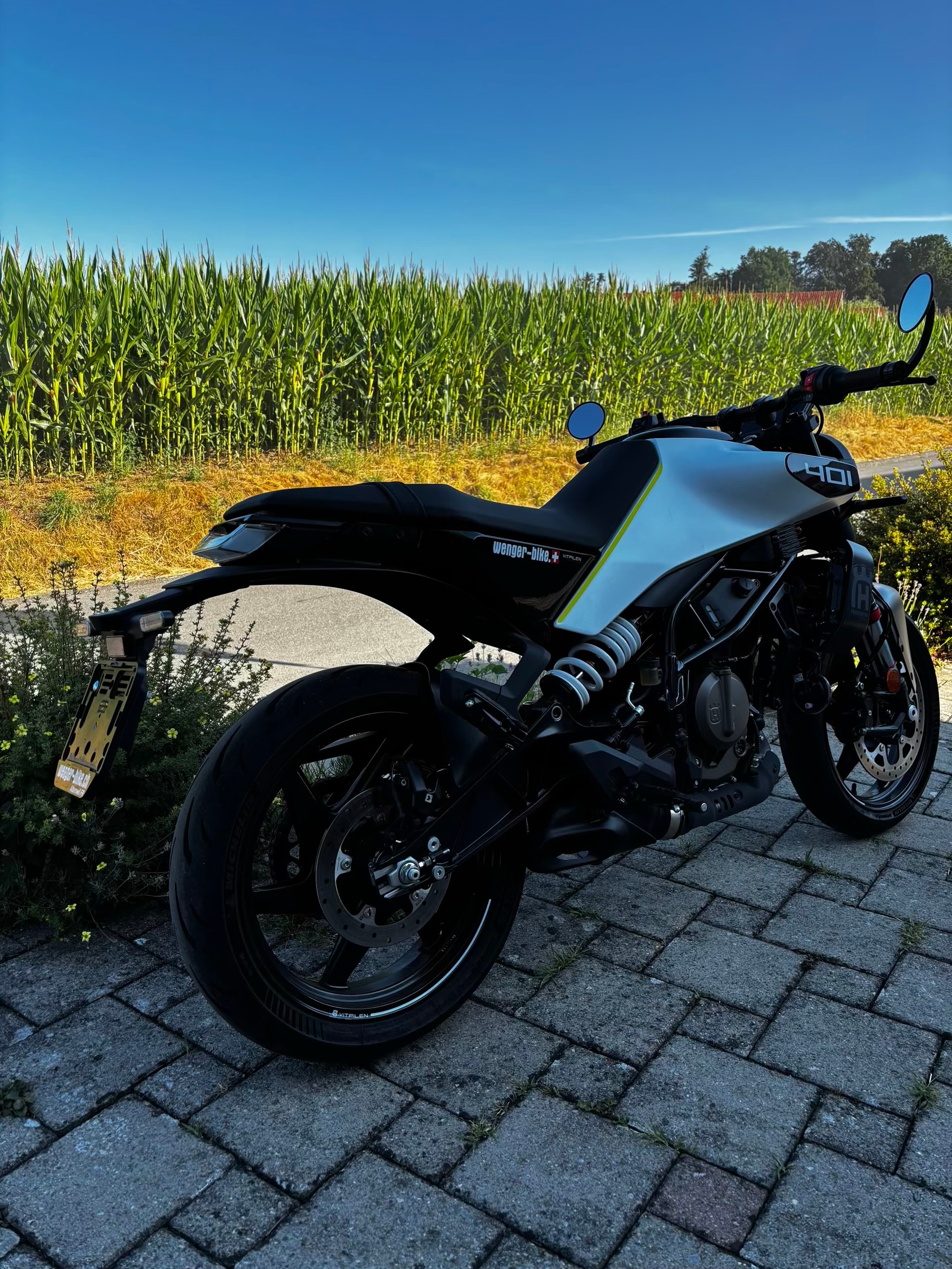 HUSQVARNA Vitpilen 401-image-4