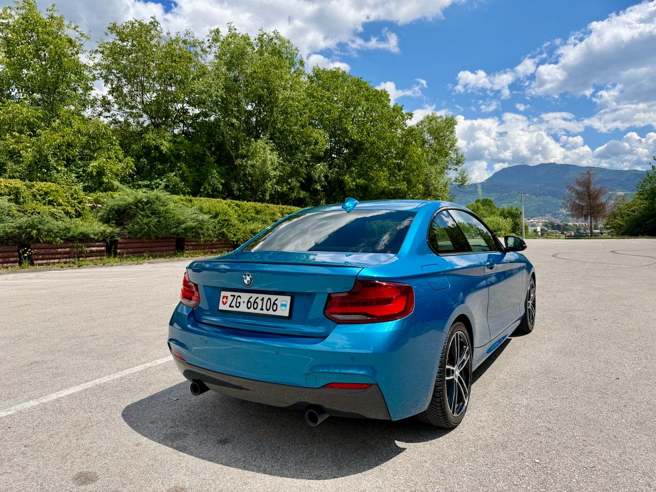 BMW M240i xDrive-image-4
