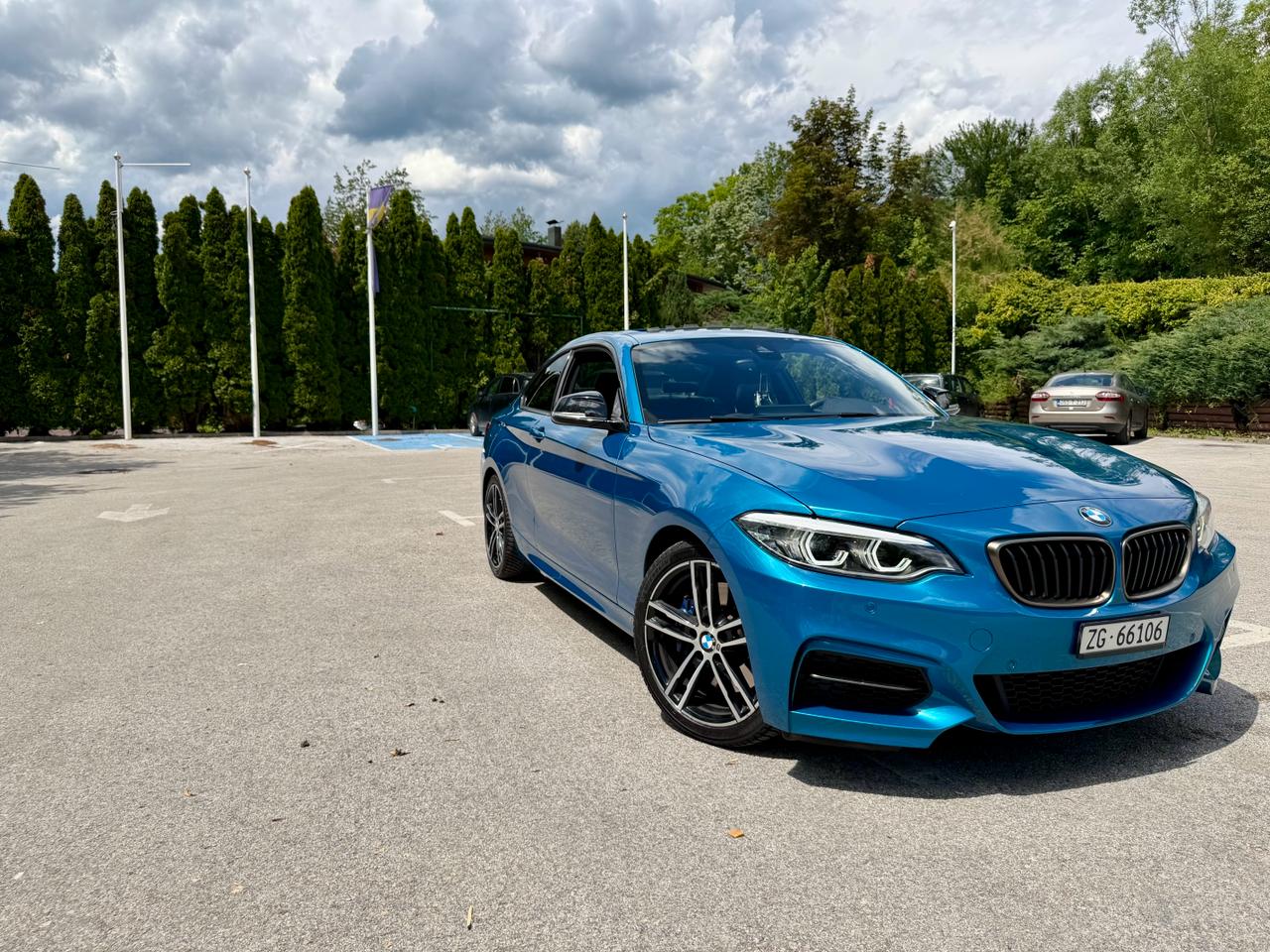 BMW M240i xDrive-image-0