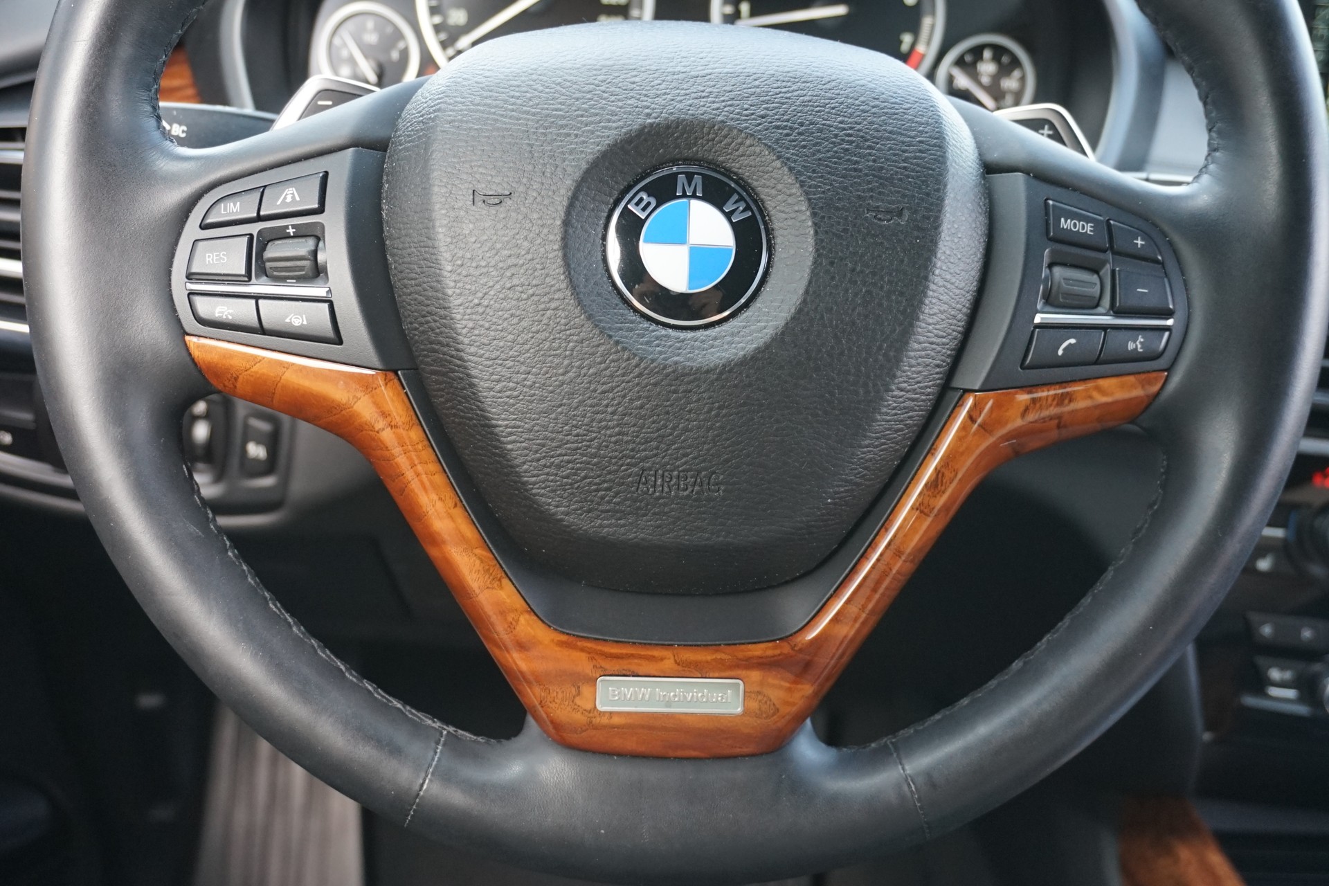 BMW X5 xDrive 50i-image-15
