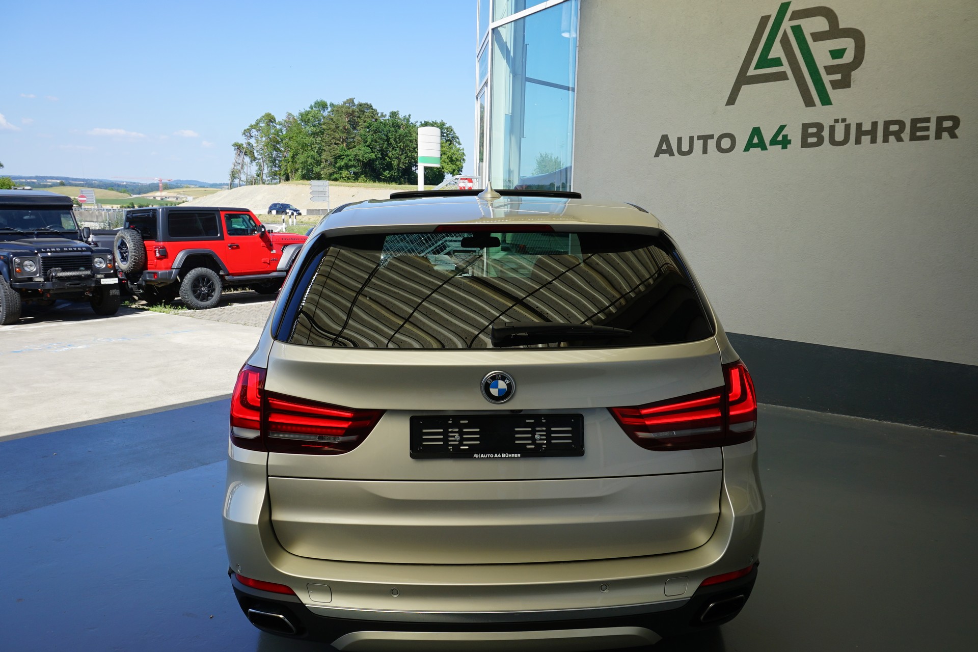 BMW X5 xDrive 50i-image-7