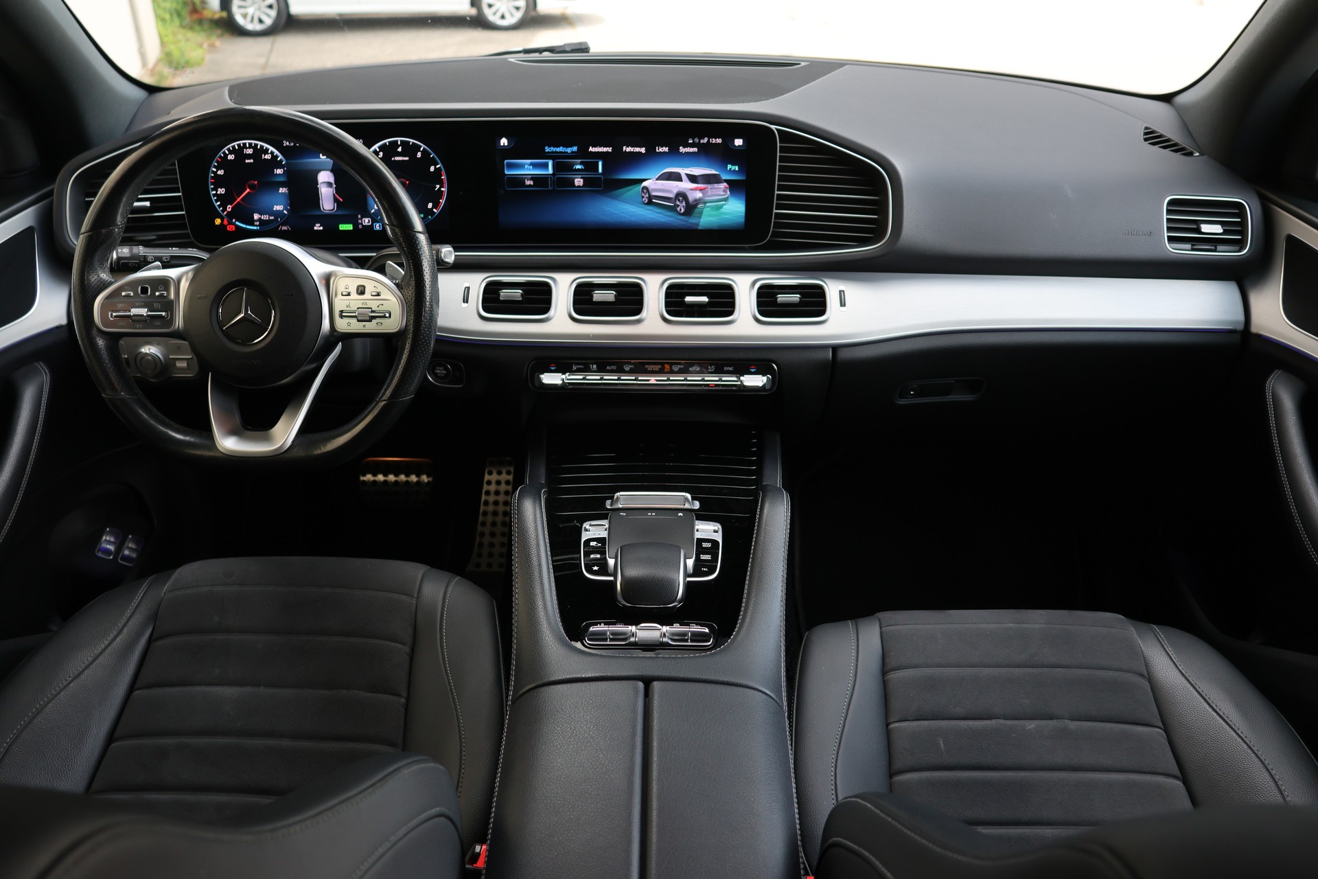 MERCEDES-BENZ GLE 450 4Matic AMG Line 9G-Tronic-image-14