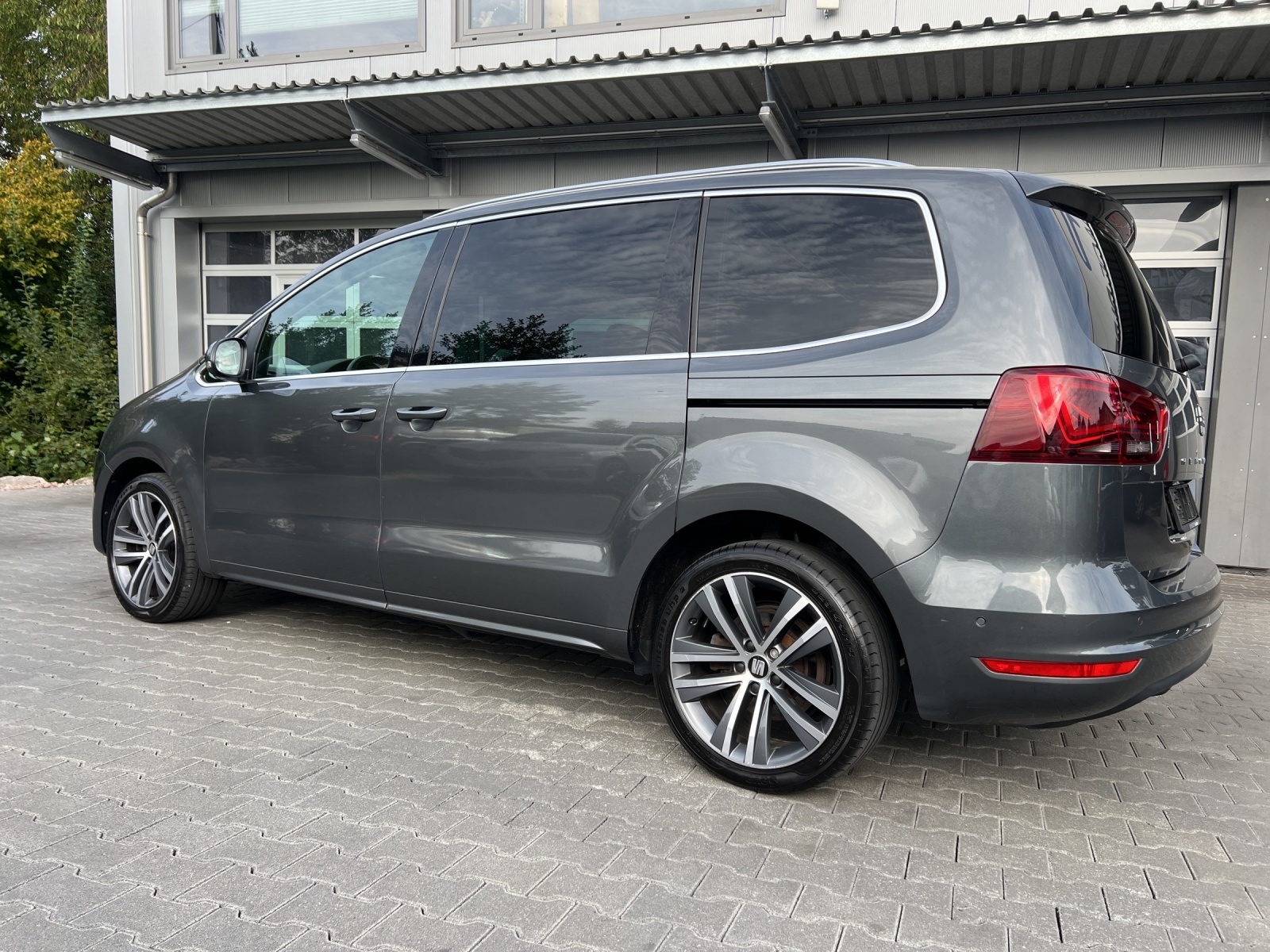 SEAT Alhambra 1.4 TSI DSG Hola FR-image-2