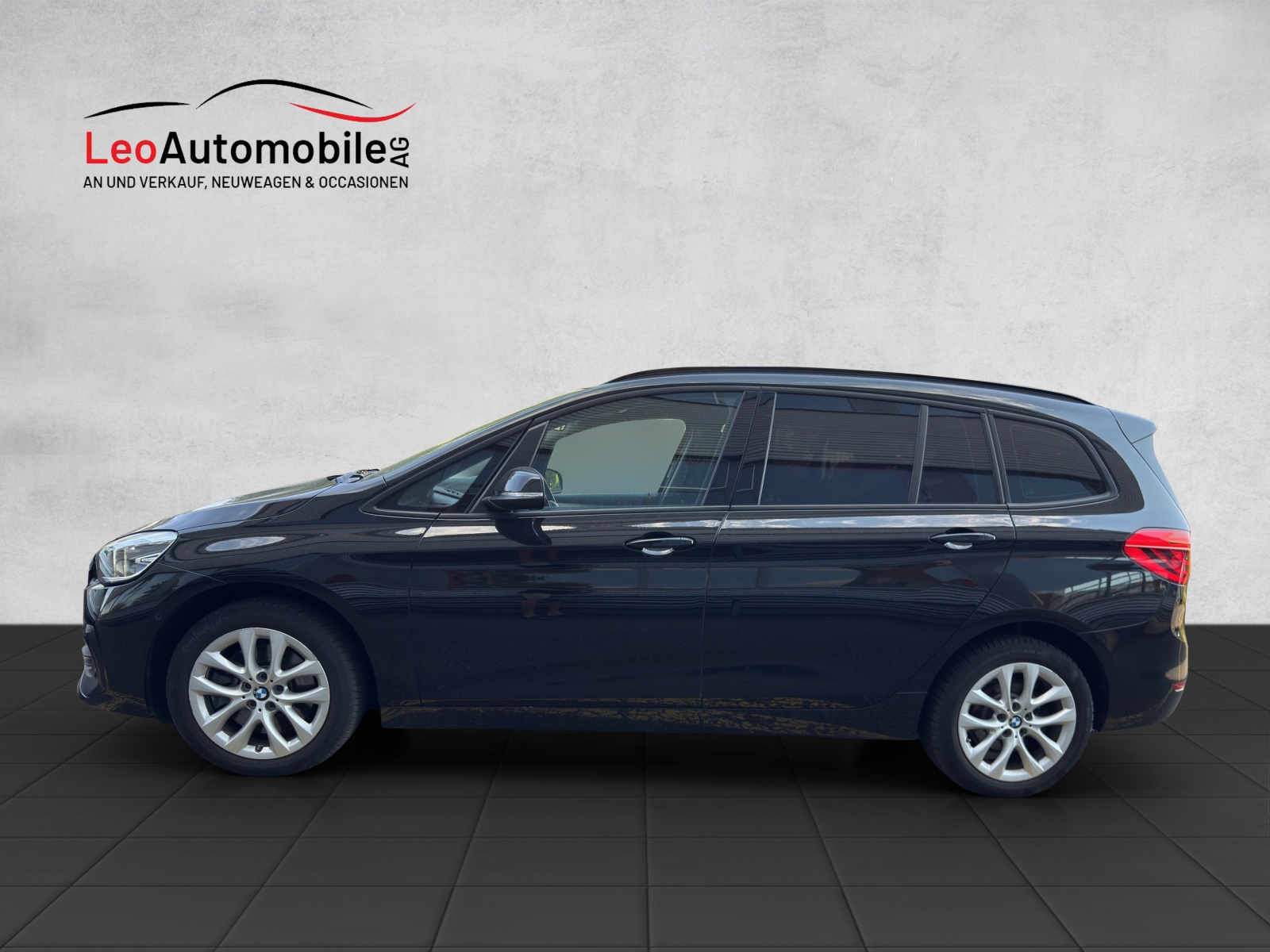 BMW 218d Gran Tourer Steptronic-image-2