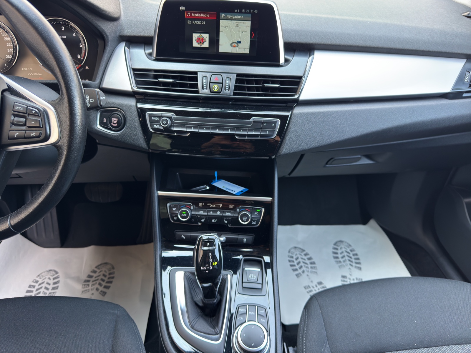 BMW 218d Gran Tourer Steptronic-image-13