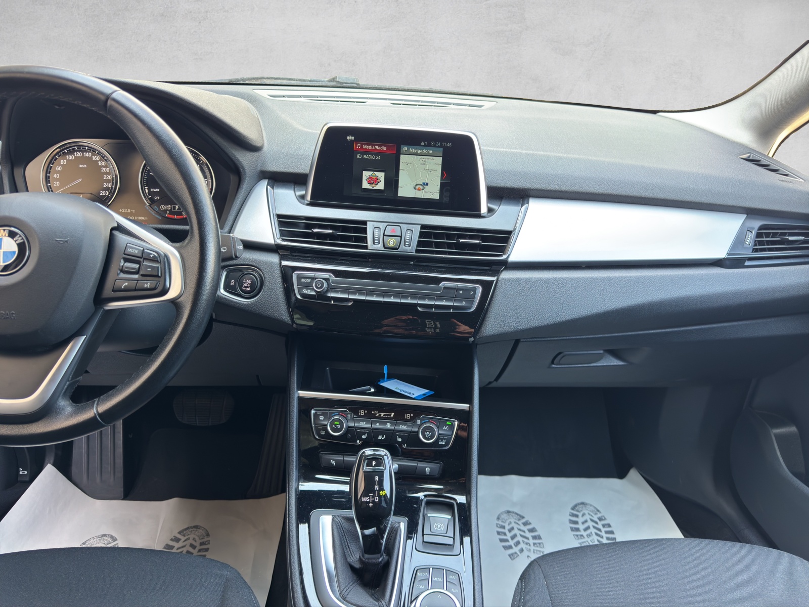 BMW 218d Gran Tourer Steptronic-image-16