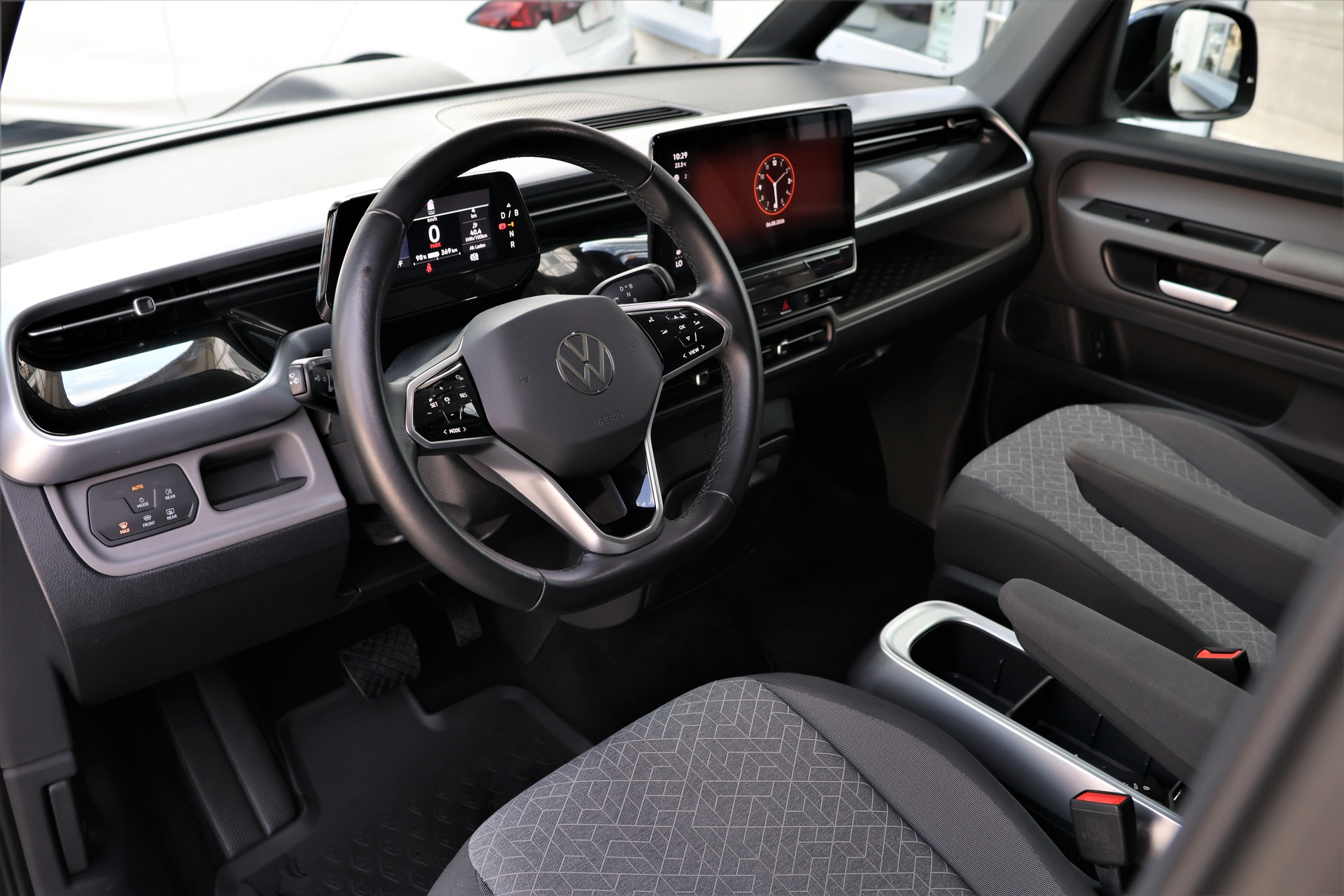 VW ID.Buzz NWB Pro (CH) + 1.0T AHK-image-9