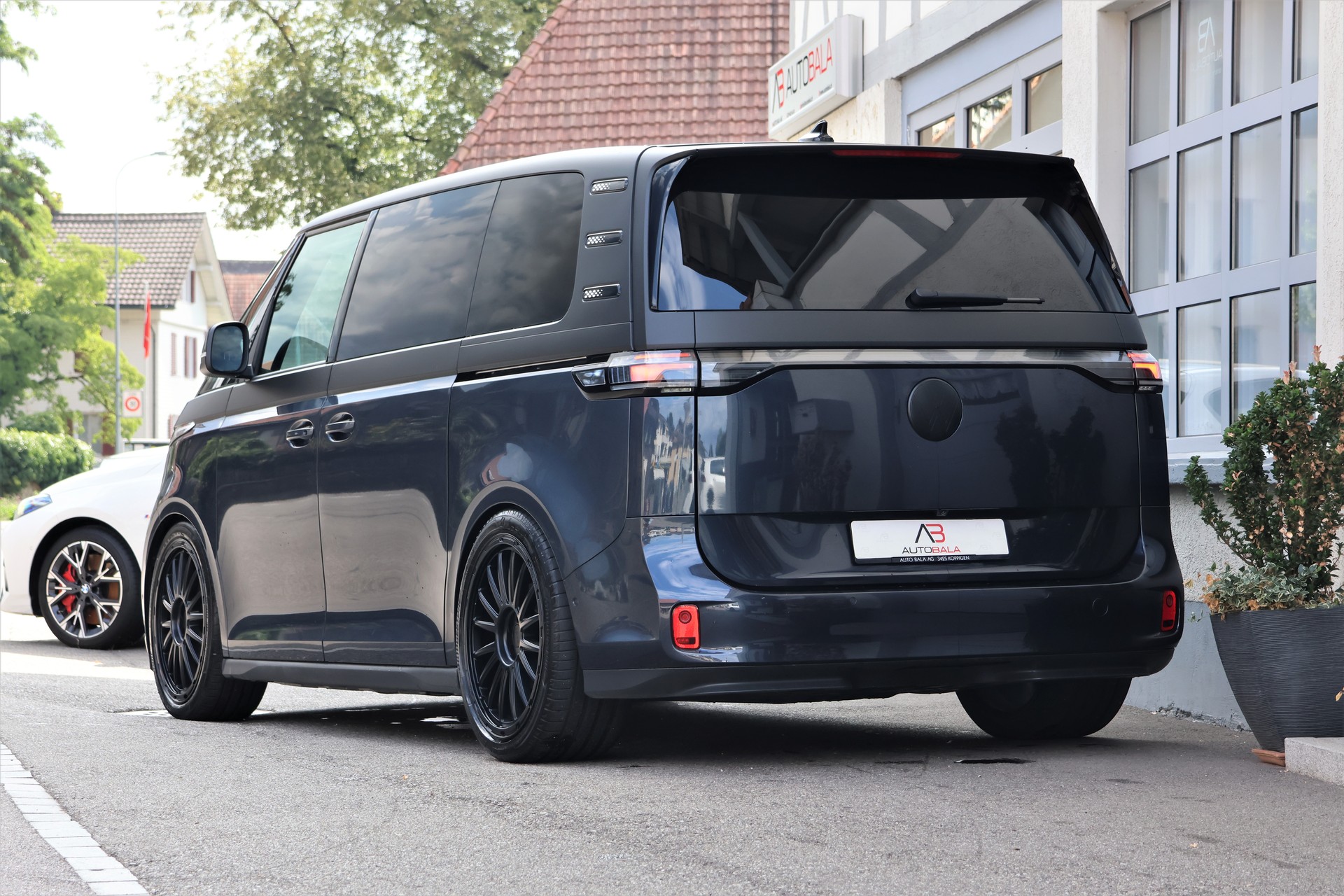 VW ID.Buzz NWB Pro (CH) + 1.0T AHK-image-2