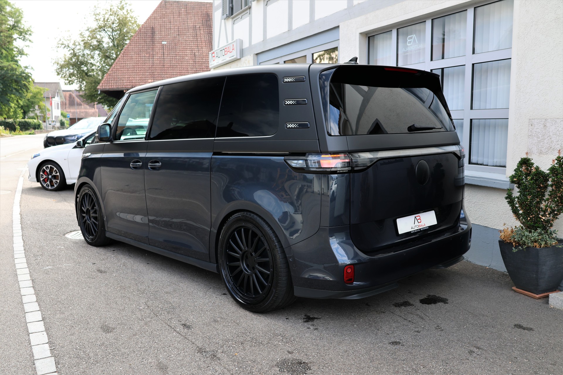 VW ID.Buzz NWB Pro (CH) + 1.0T AHK-image-5