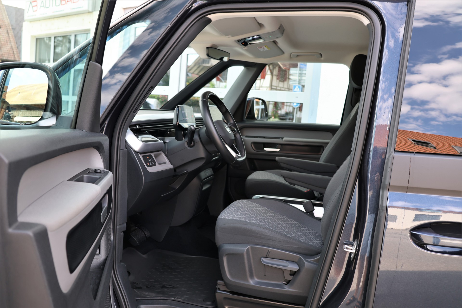 VW ID.Buzz NWB Pro (CH) + 1.0T AHK-image-8